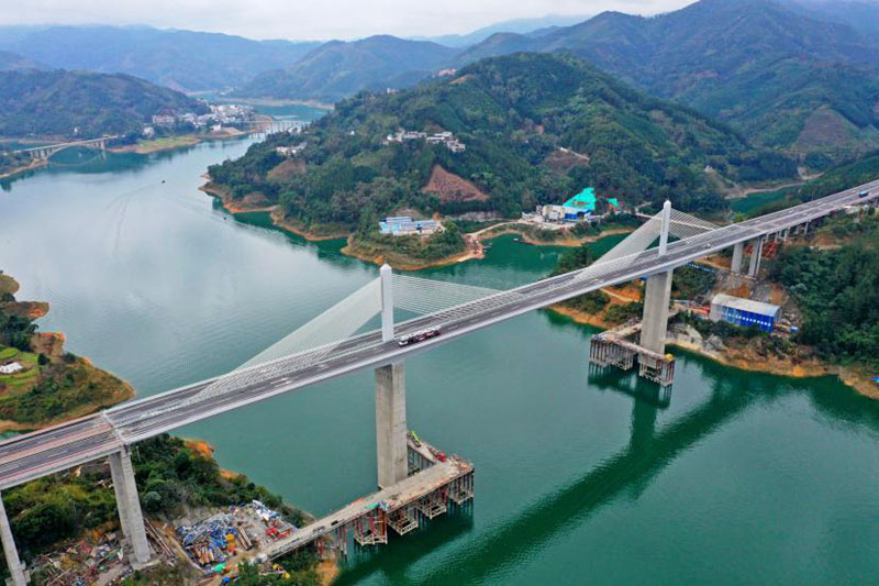 Nanpanjiang Bridge BadaheOpen.jpg