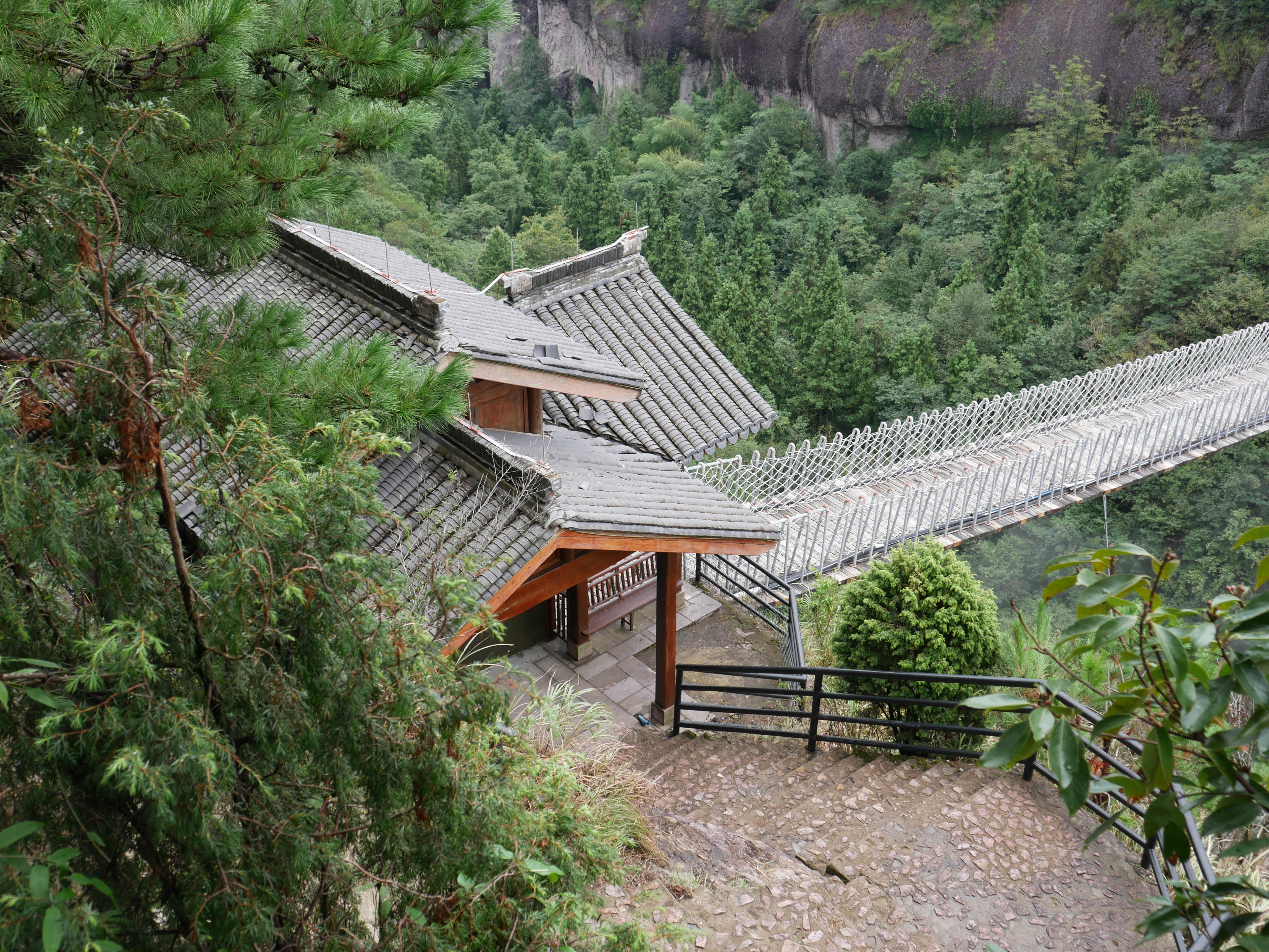 NanhaiFootbridgeEnd.JPG