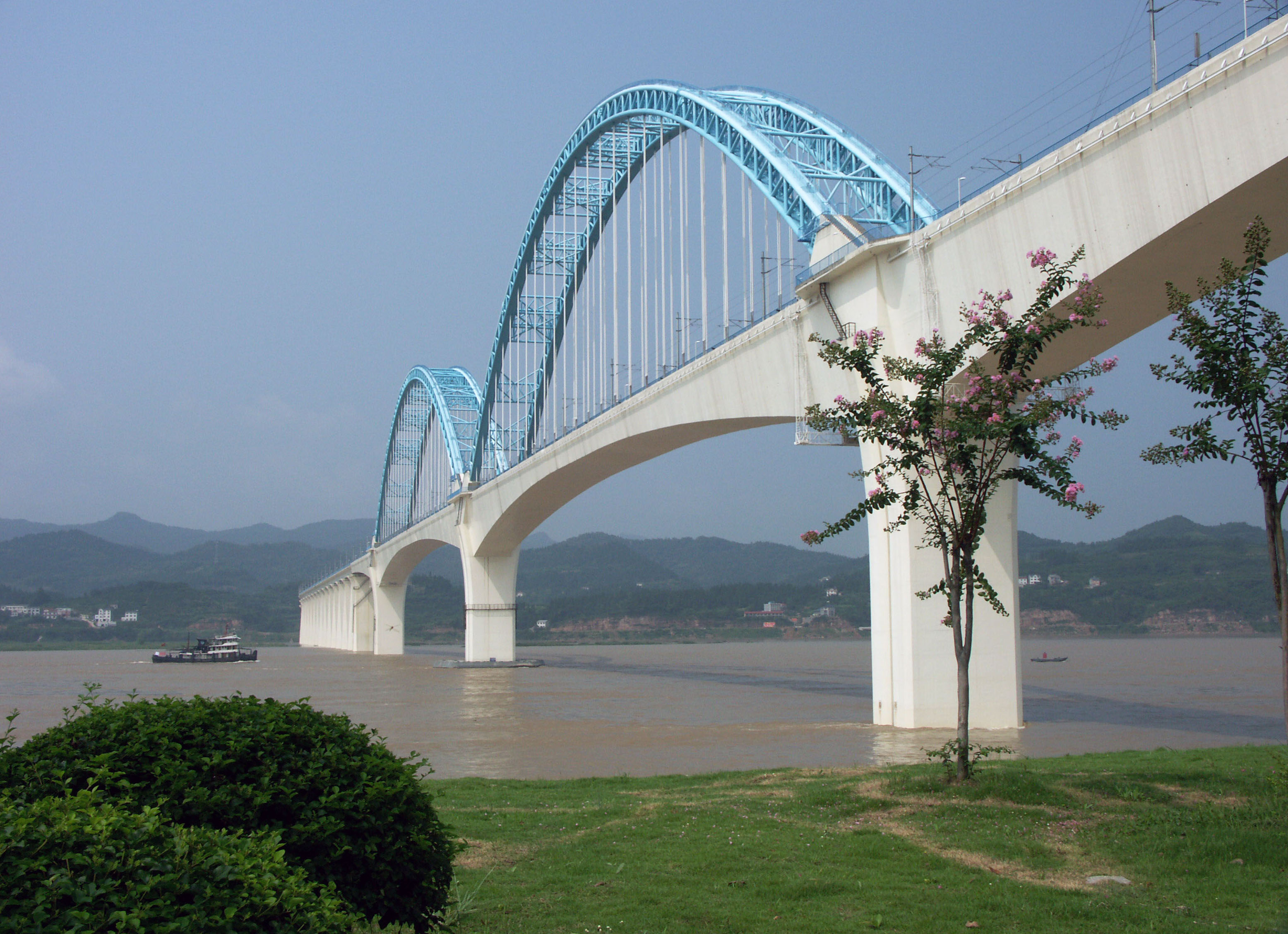 YichangYangtzeRailwayBridge copy.jpg