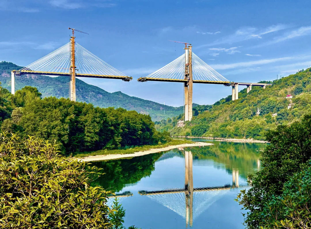 Loushui Bridge ChangtanheConnected.jpg