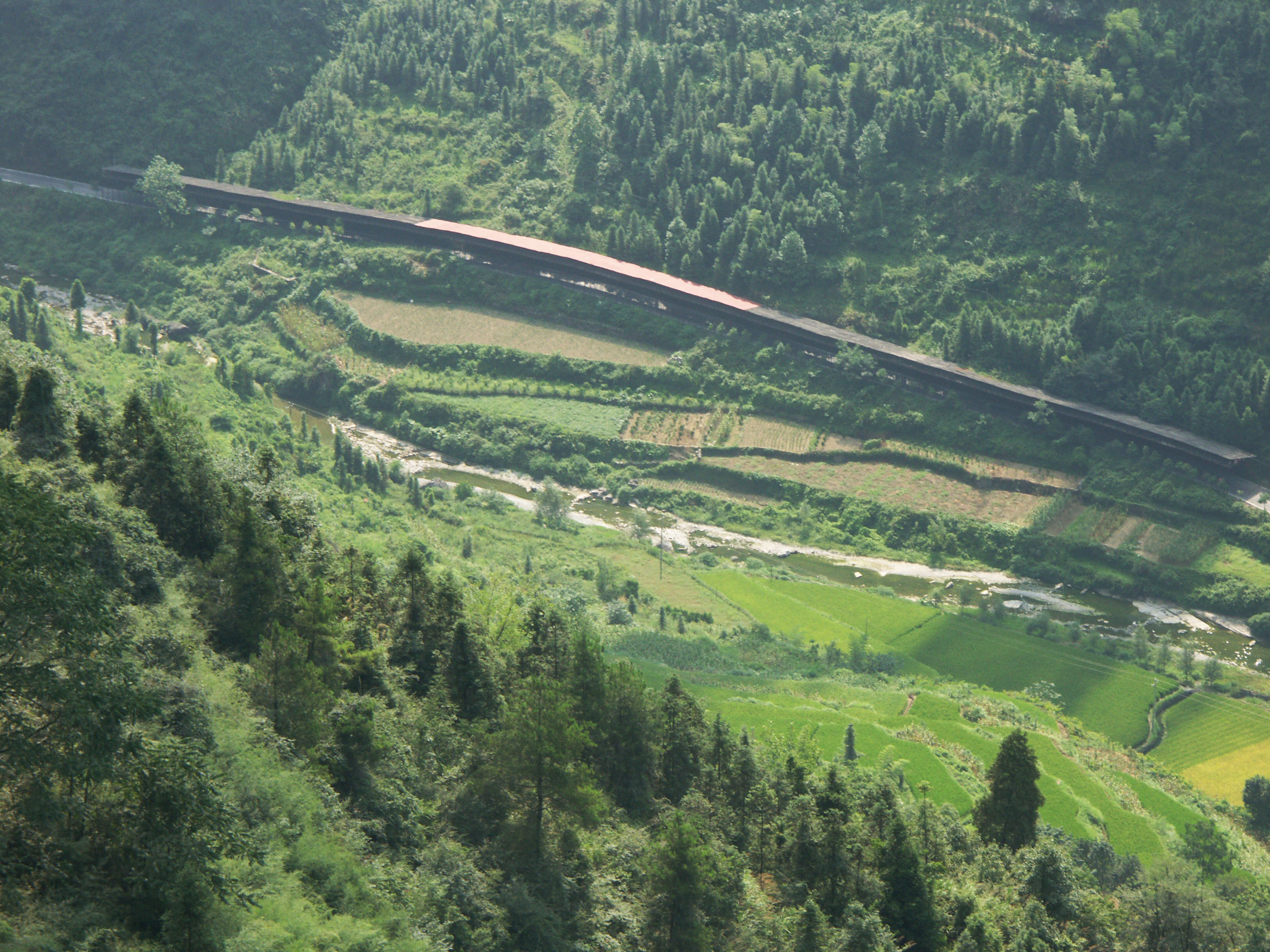 AizhaiShed&Valley.jpg