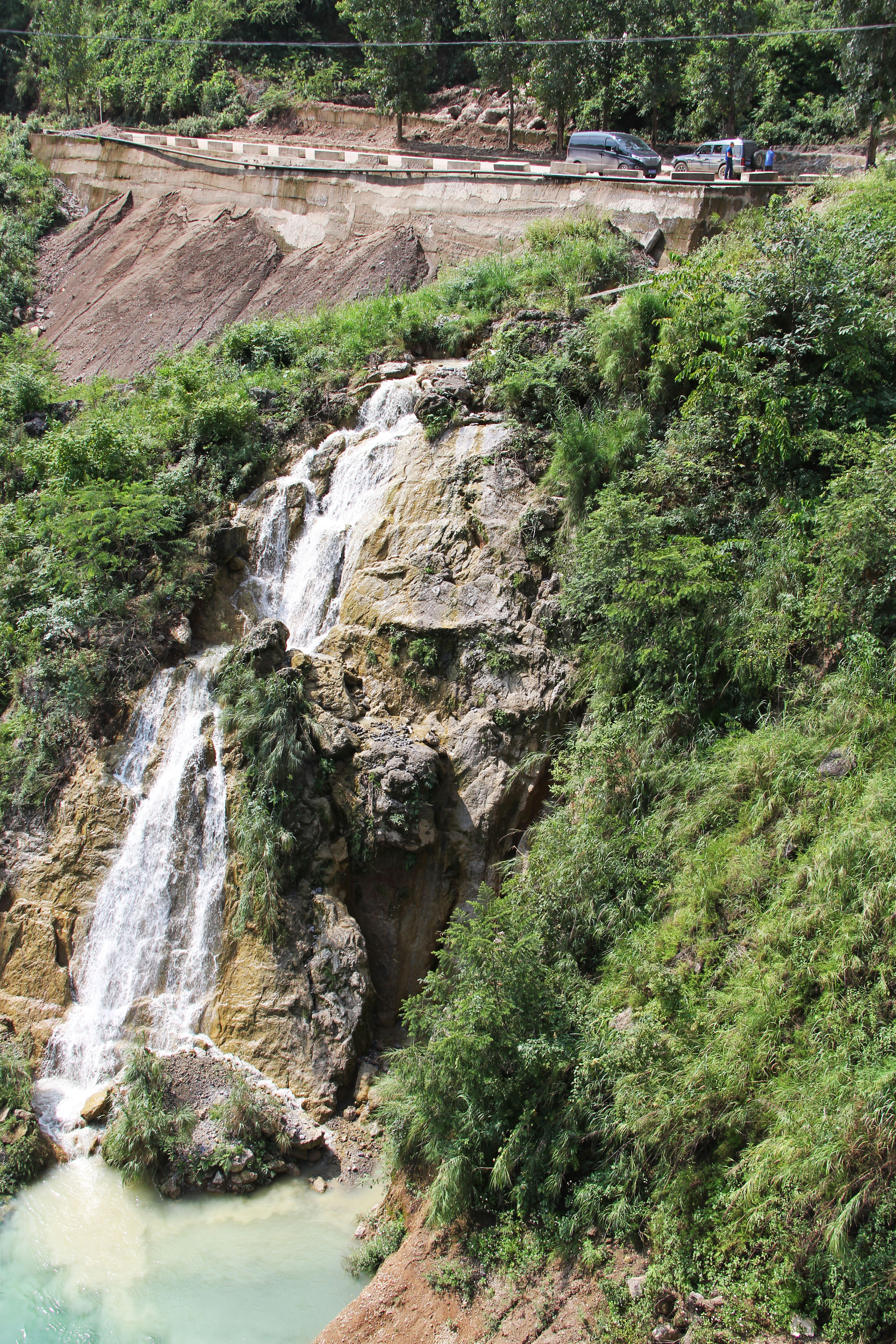 BeipanjiangQinglongWaterfall.jpg