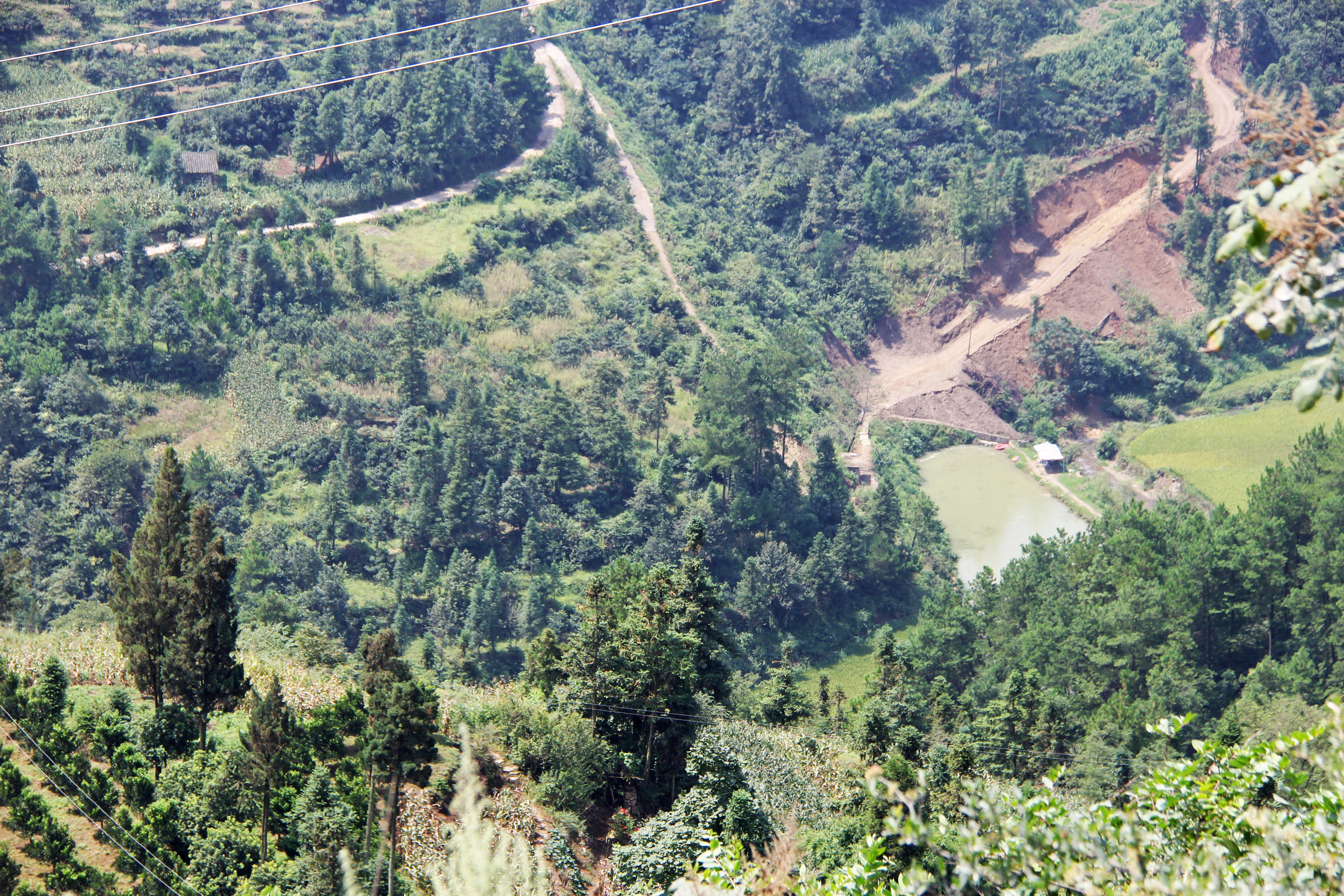 SouthOfNanjiangRoadBridgeValley.jpg