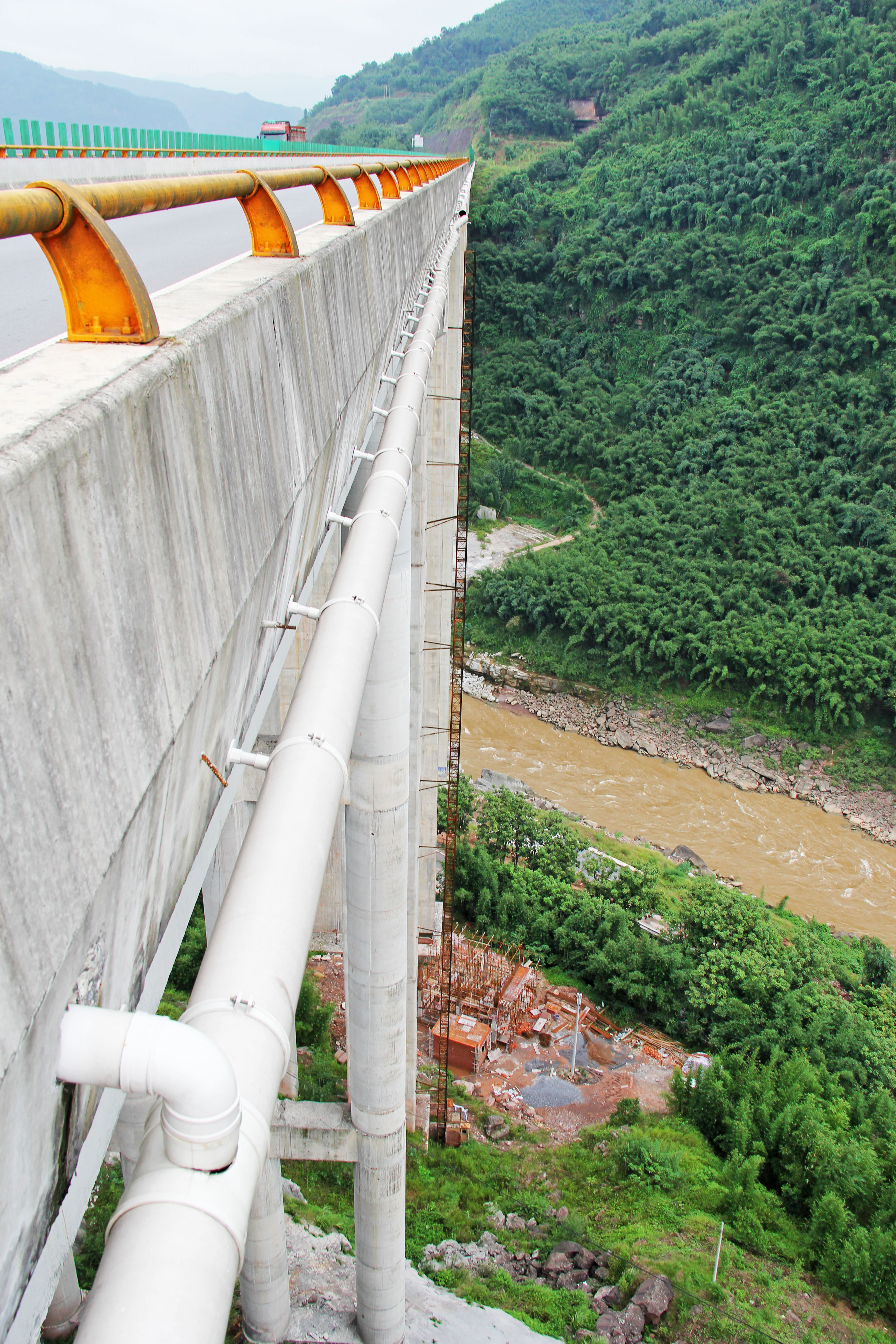 XiaoguanziPier&River.jpg