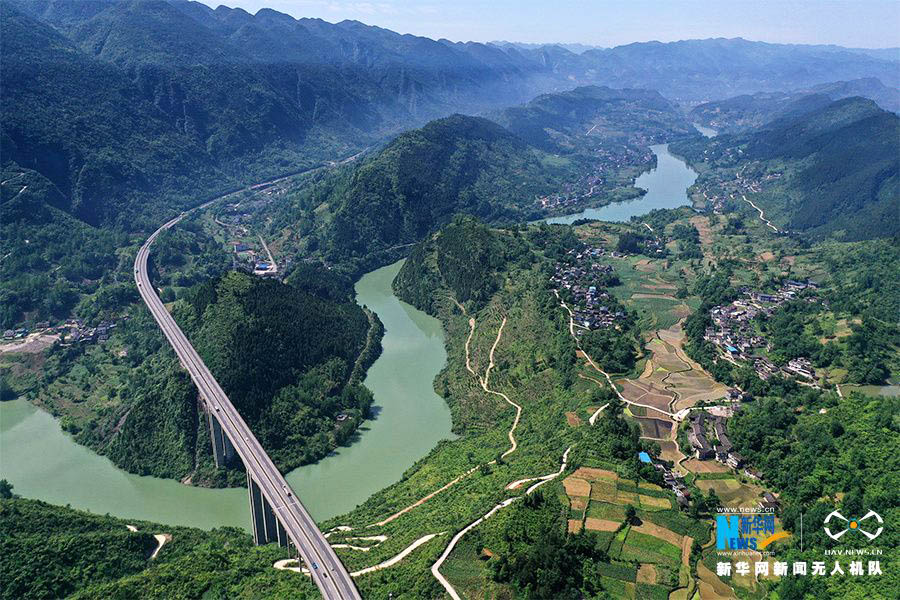File:Apengjiang Bridge Yuxiang11.jpeg