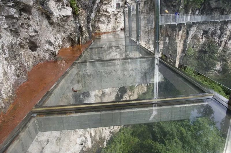 WushanGrandCanyonGlasswalk.jpg