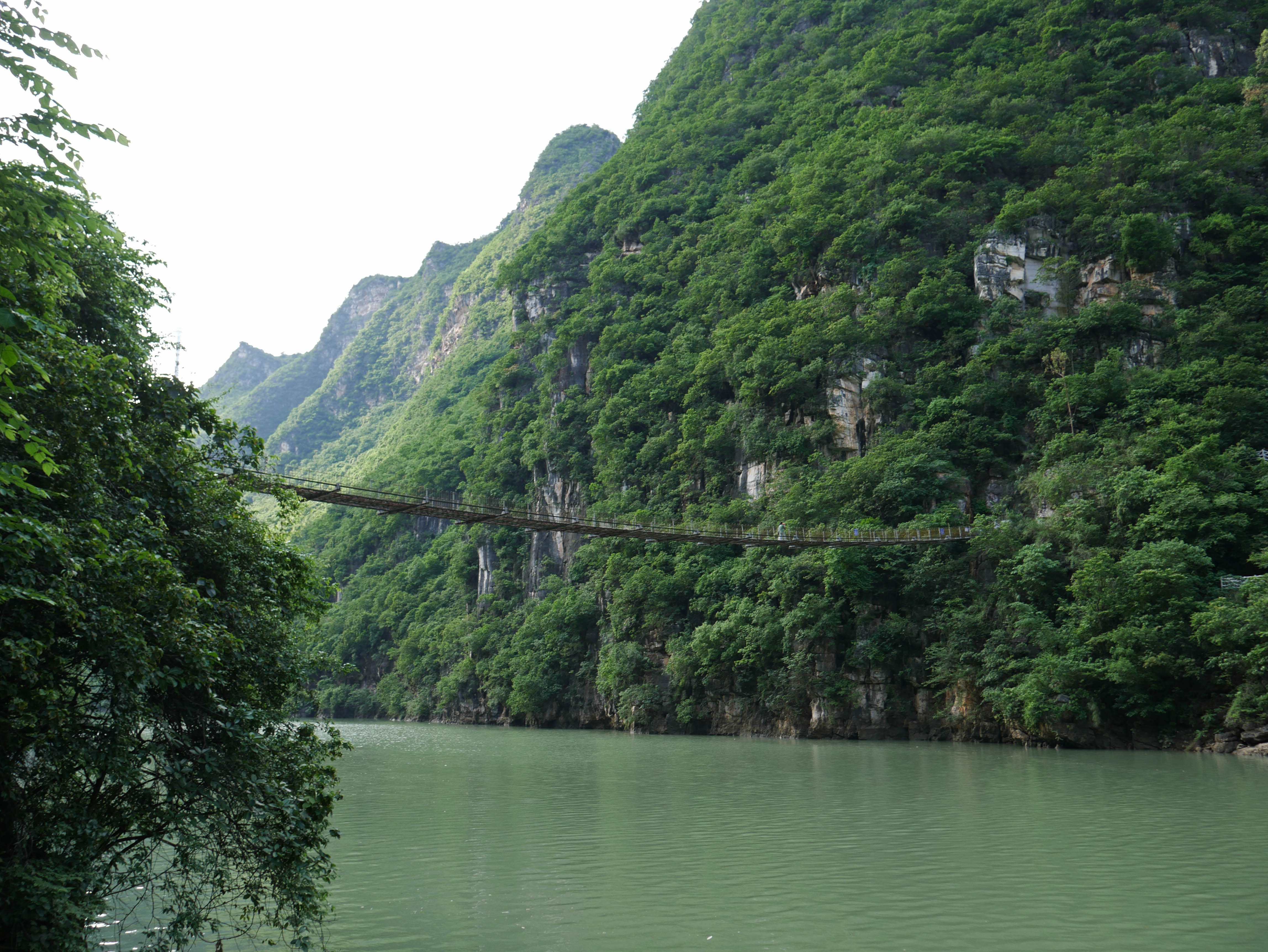 HuajiangChainNewGreenWater.JPG