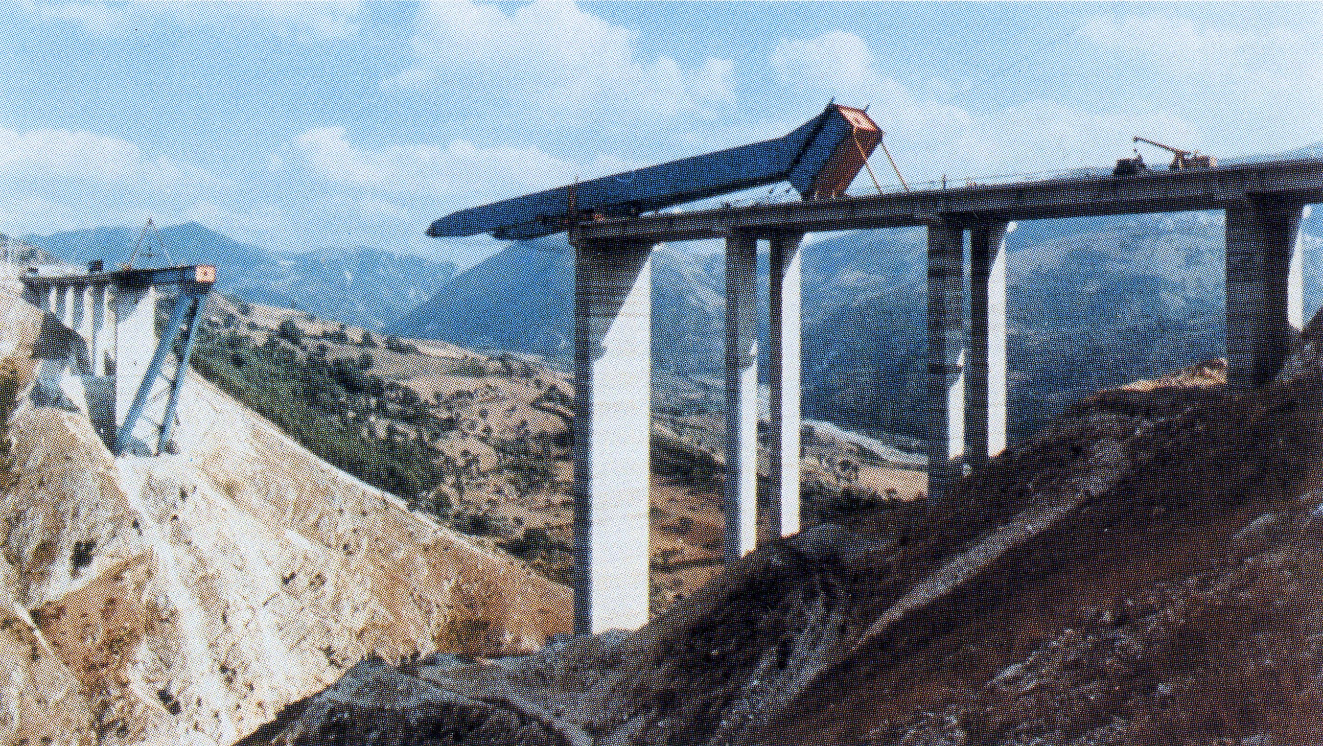 2PlatanoBridge.jpg