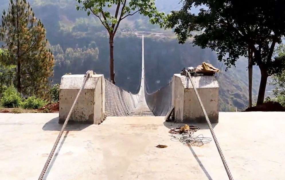 BaglungParbatFootbridge By Dhorpatan Daily6.jpg