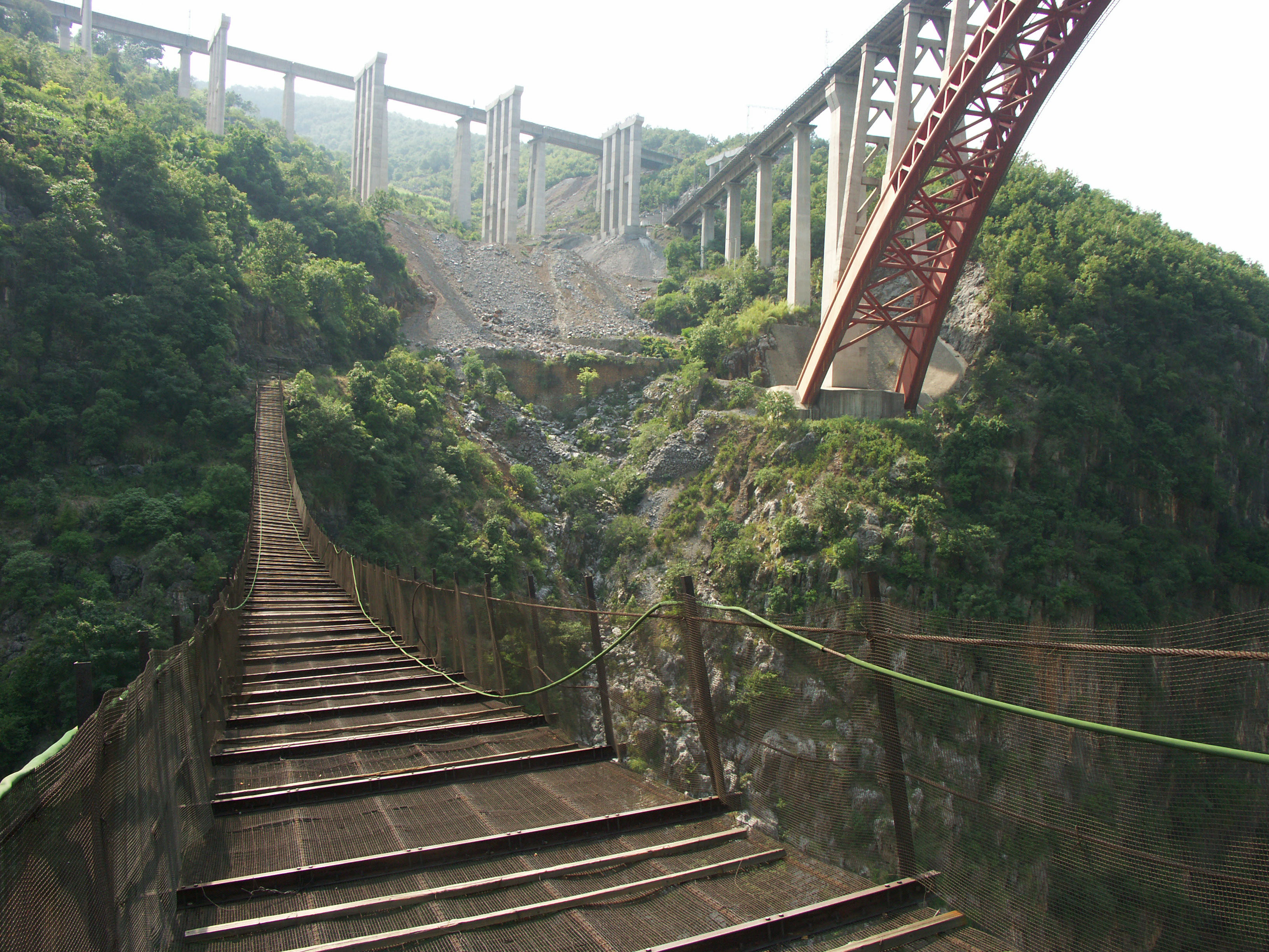 Beipanjiang2011RailwayFootbridge21.jpg