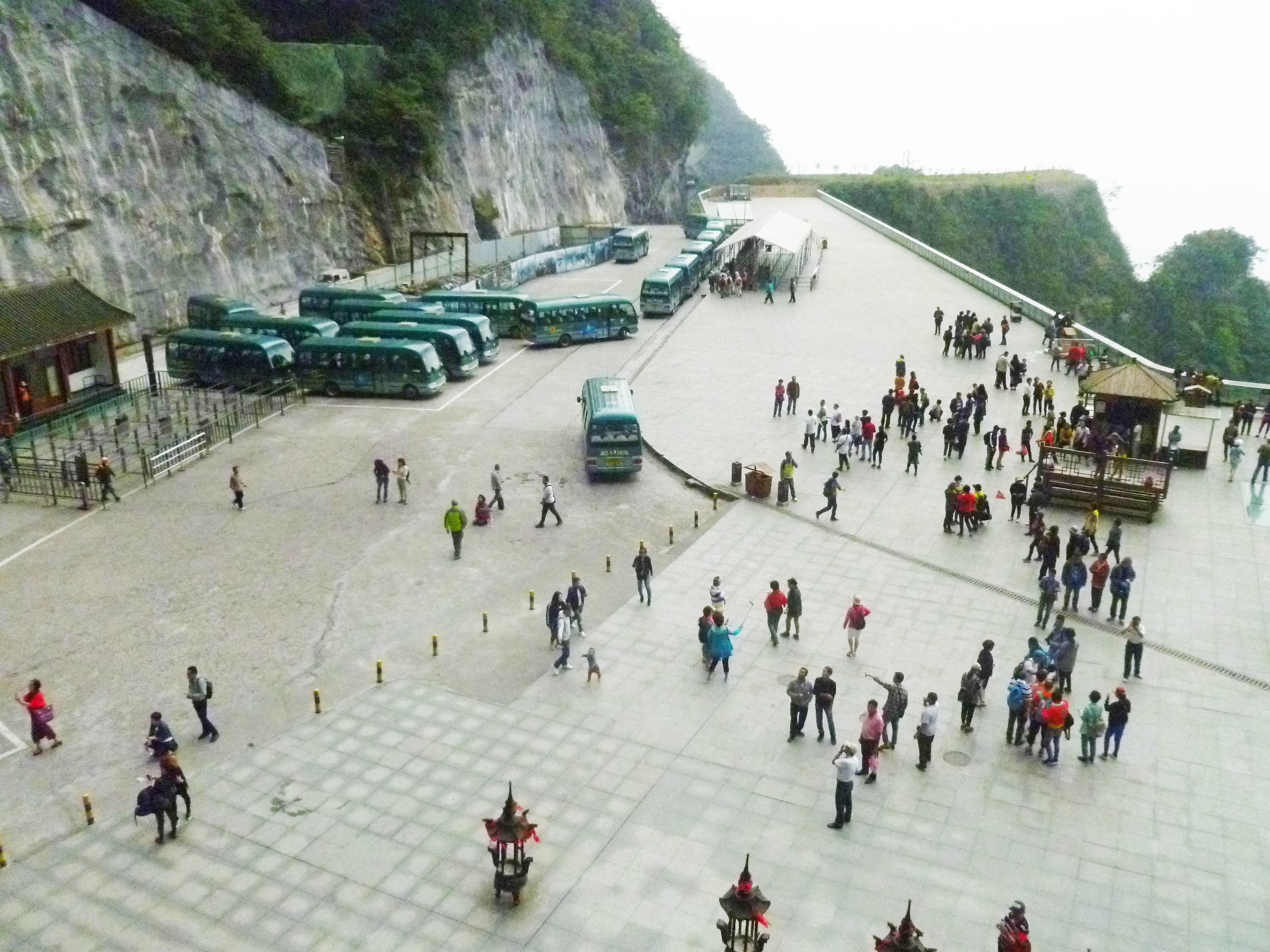 54TianmenshanBusesByJohn copy.jpg