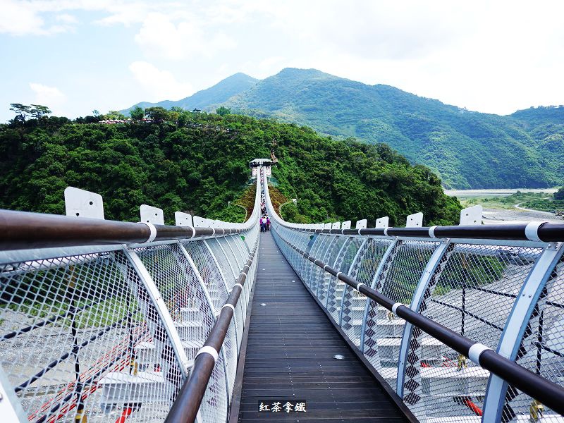 ShanchuanGlassFootbridge5.jpg