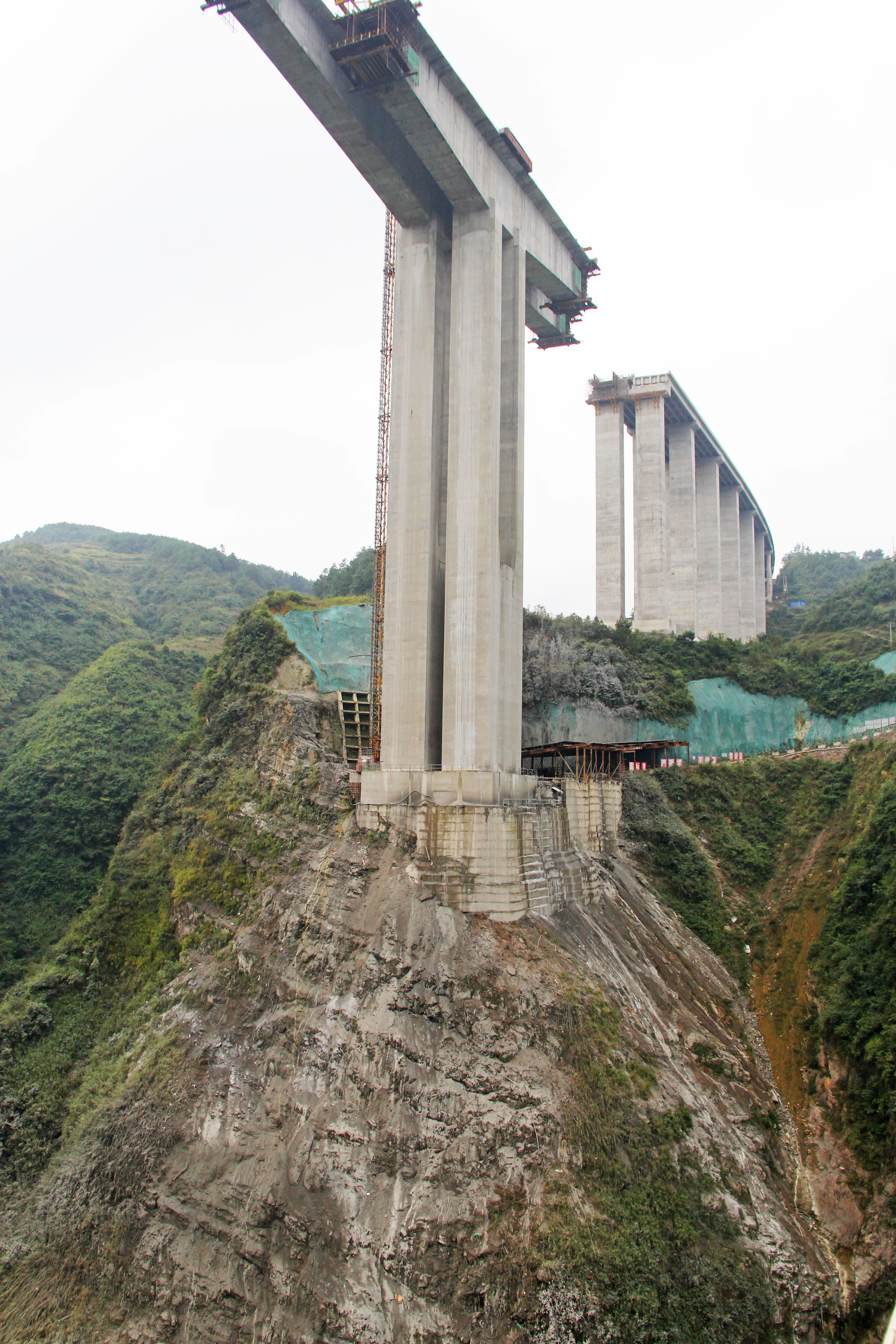 138YangshuiheBridgePiers.jpg