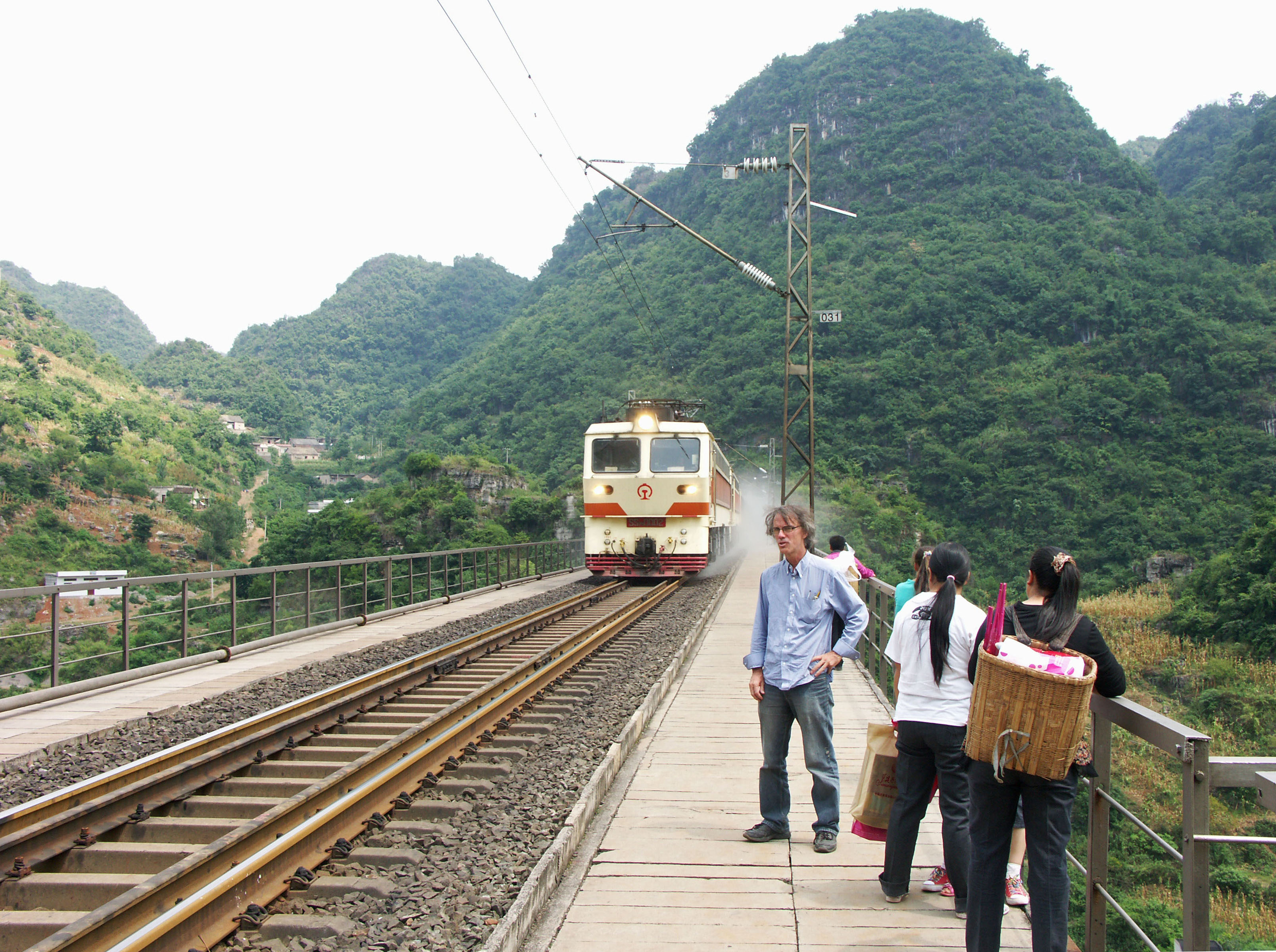 QingshuiheRailwayRoger copy.jpg