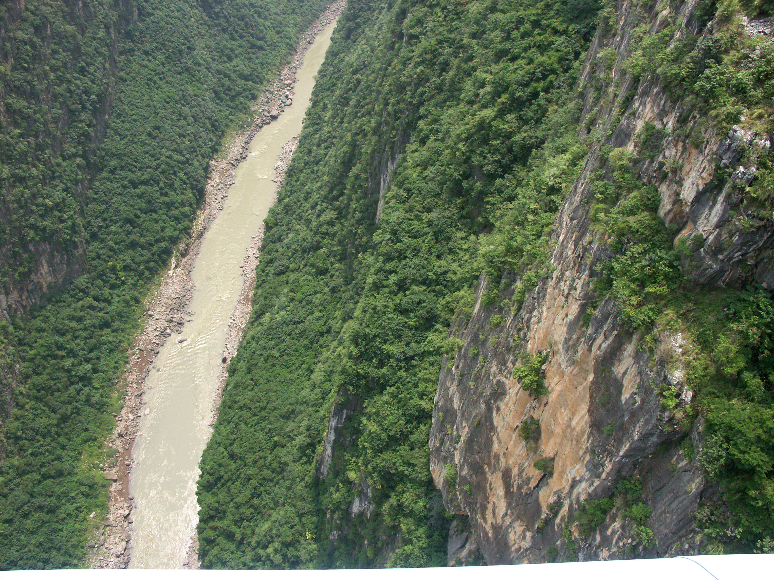 24Beipanjiang2003Gorge.jpg