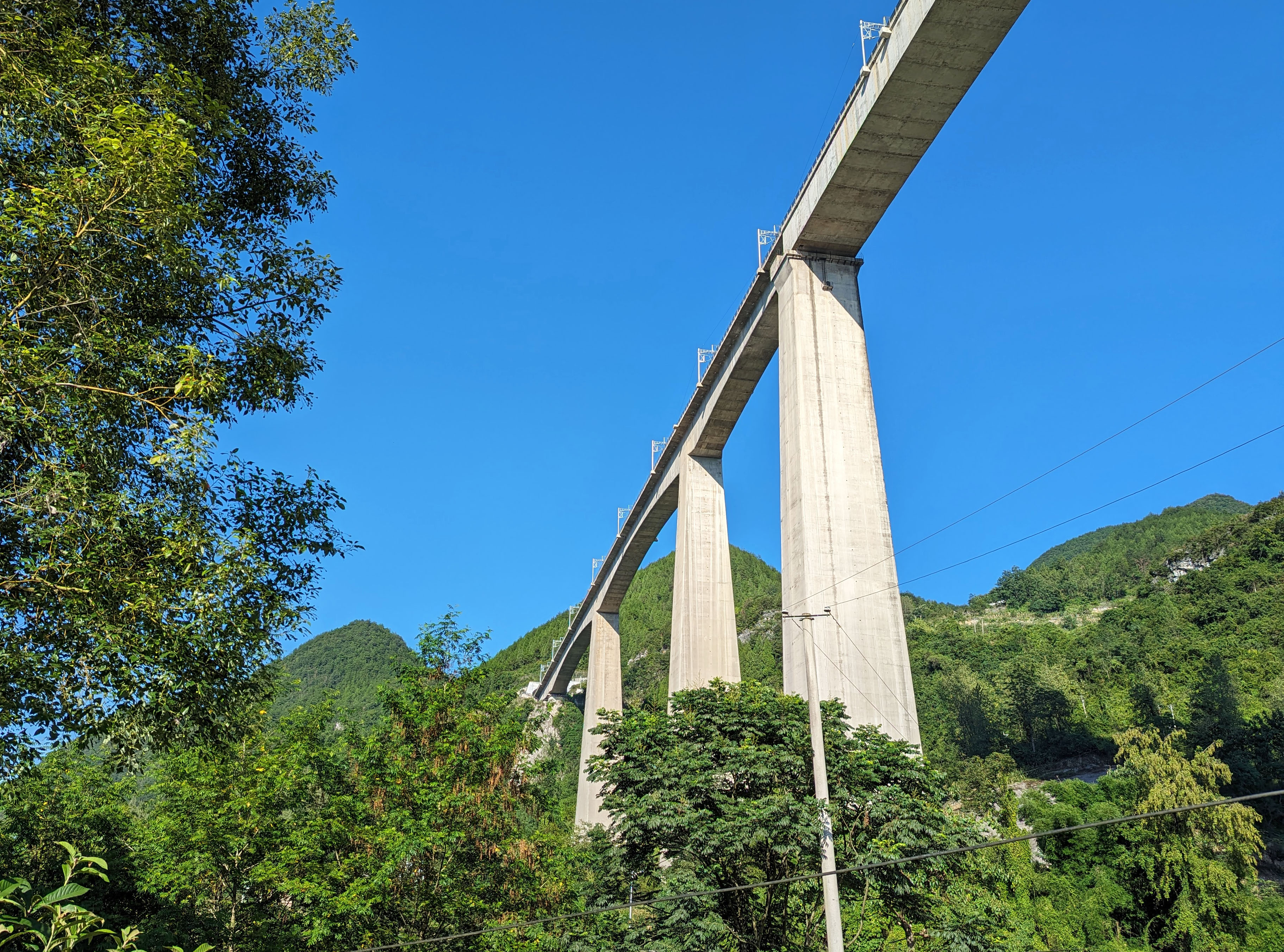 Apengjiang Railway Bridge QianzhangBeamSky.jpg