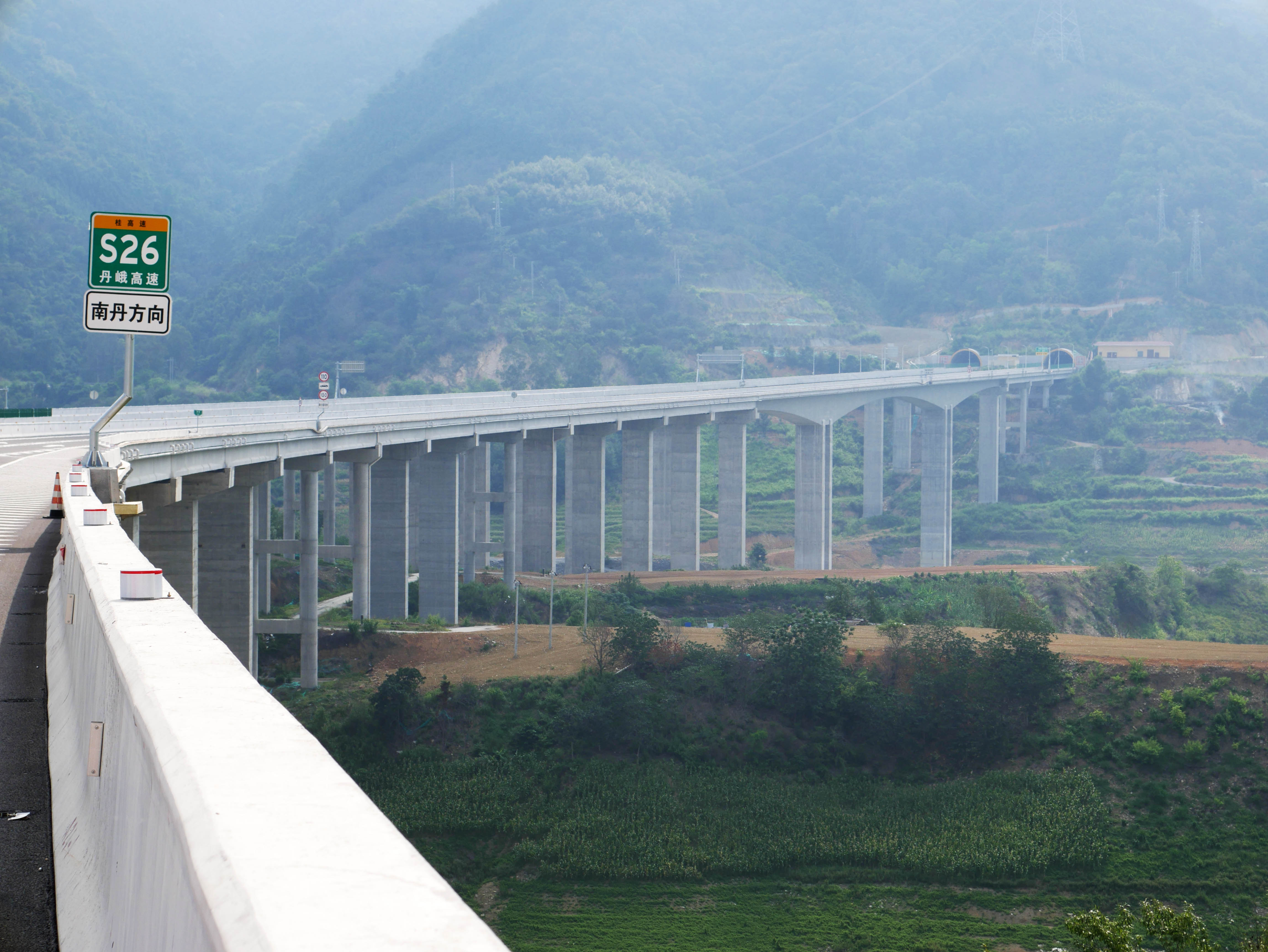 XiangyangNumber1Reservoir.JPG