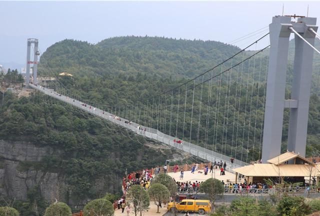 Xianrenchuhai Glass Footbridge6.jpg