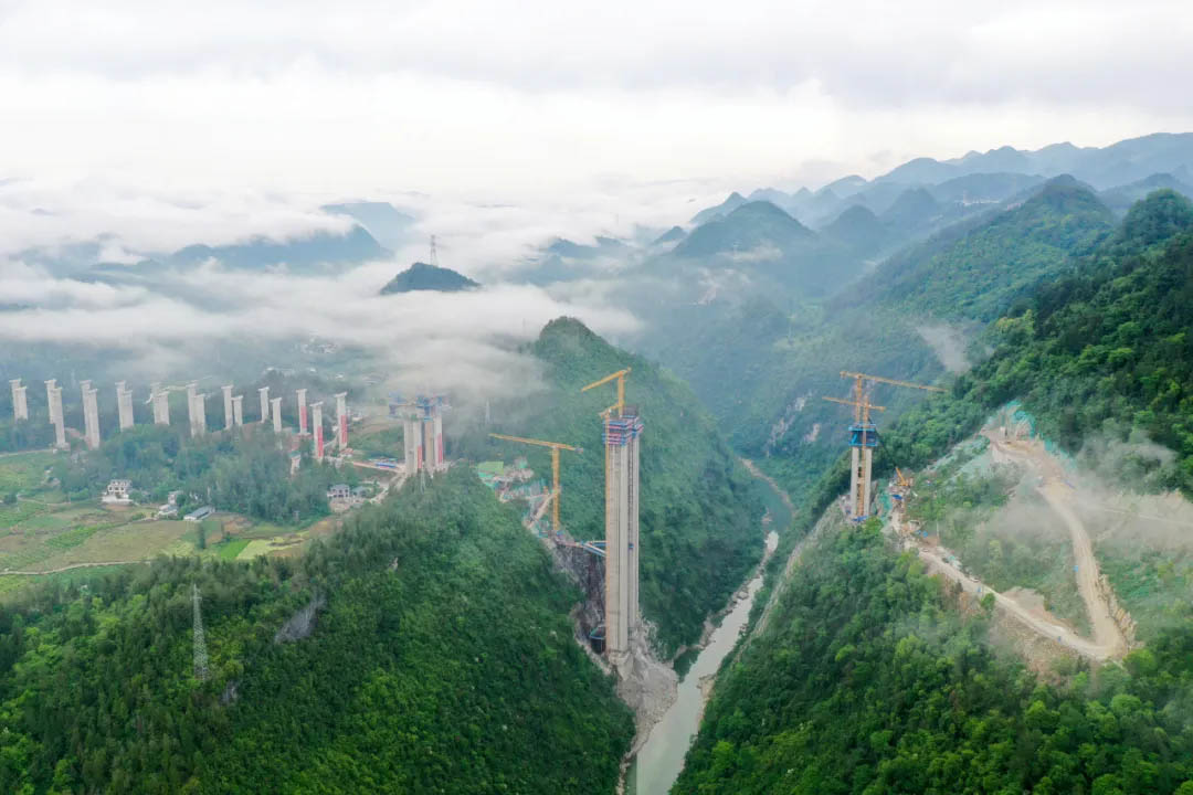 File:Dahe bridge Lixian Drone copy.jpg