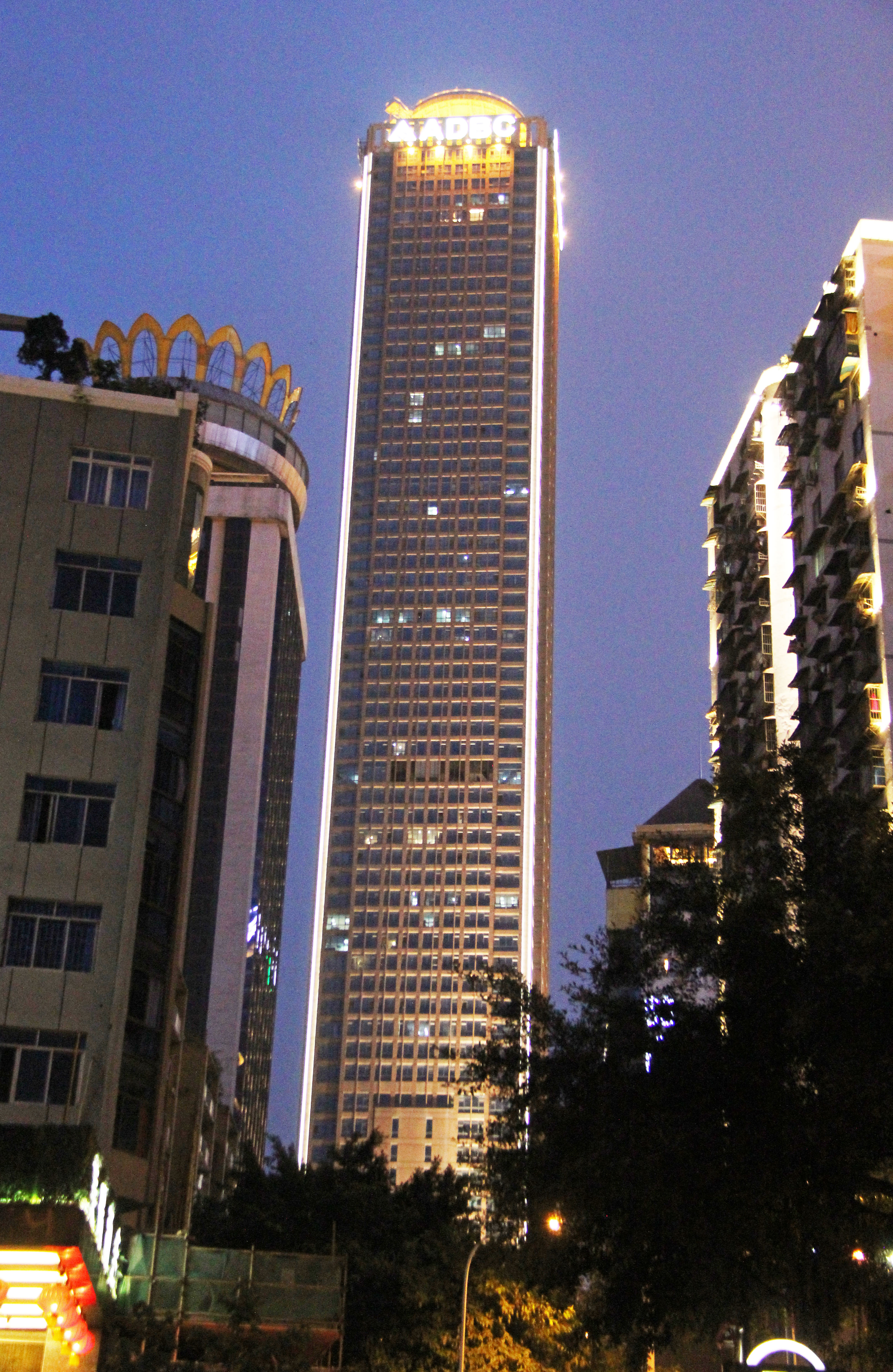 409ChongqingTallestSkyscraper copy.JPG