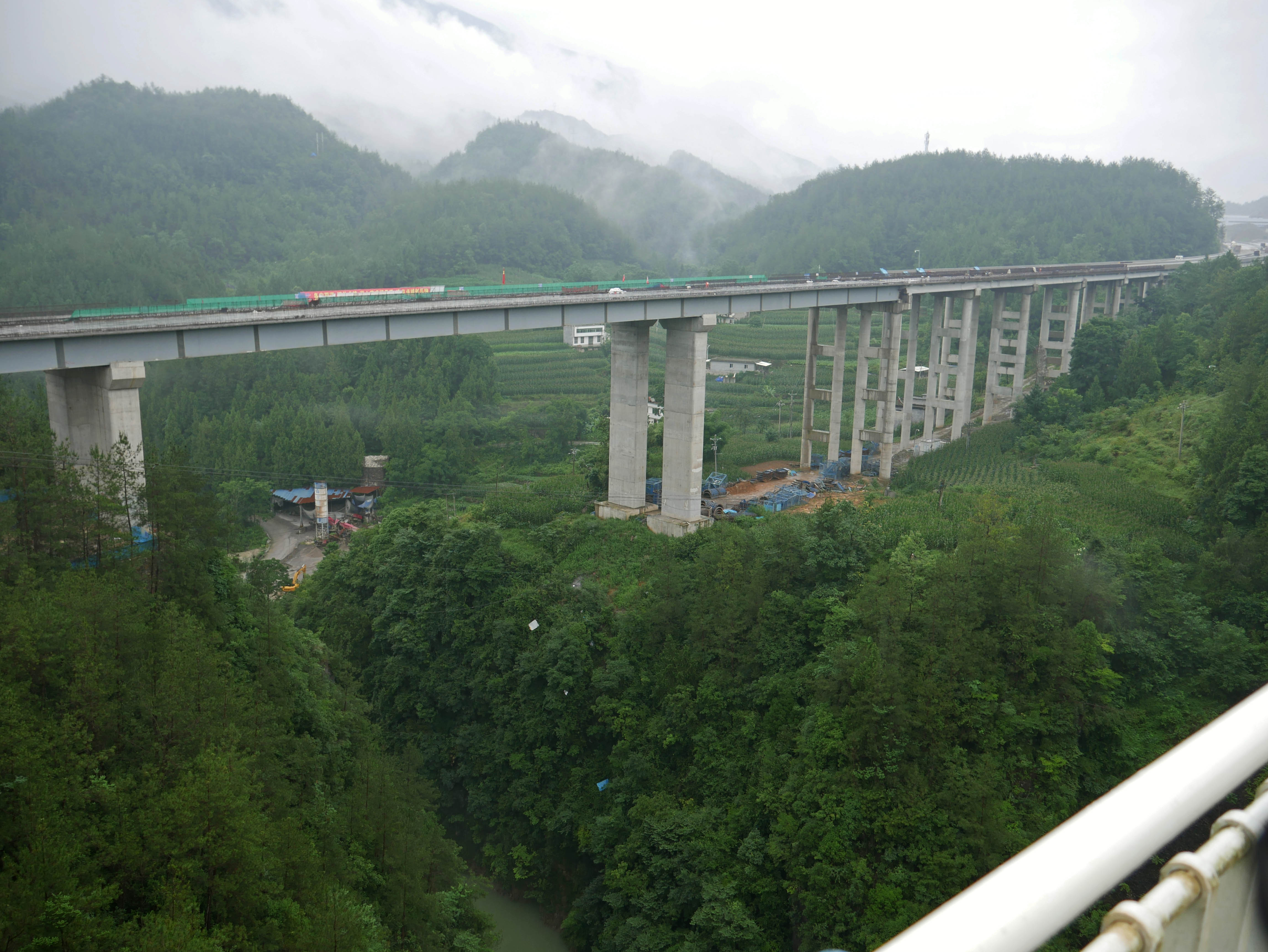 Fenshuihe WuyuankaiClouds.JPG