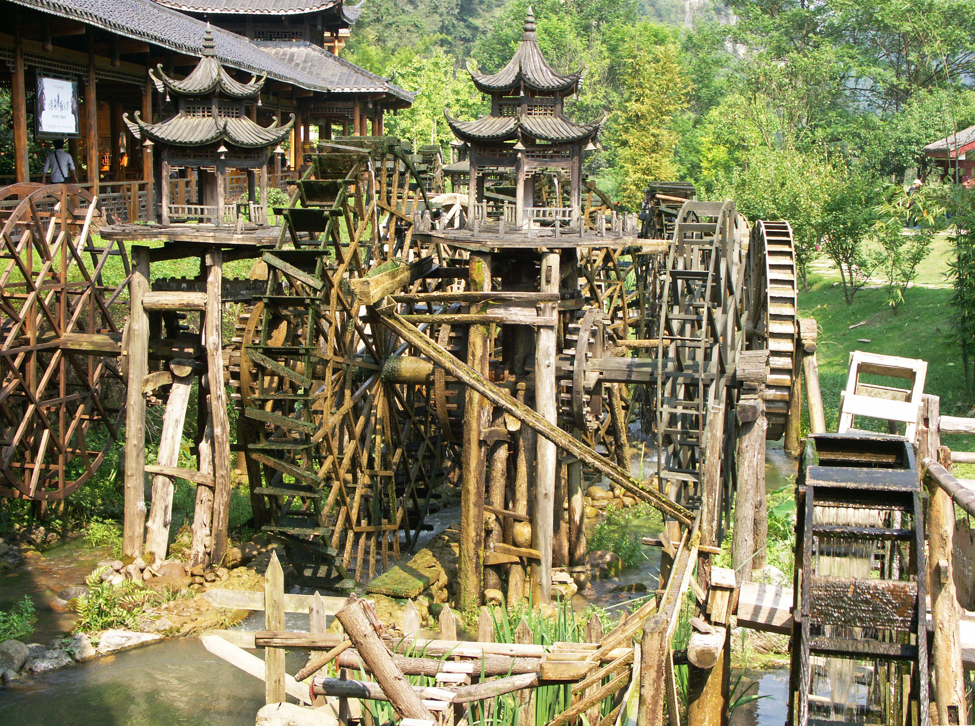 191ZhangjiajieCaveWaterwheelsByEric.jpg