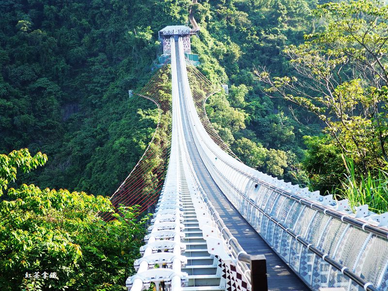 ShanchuanGlassFootbridge2.jpg