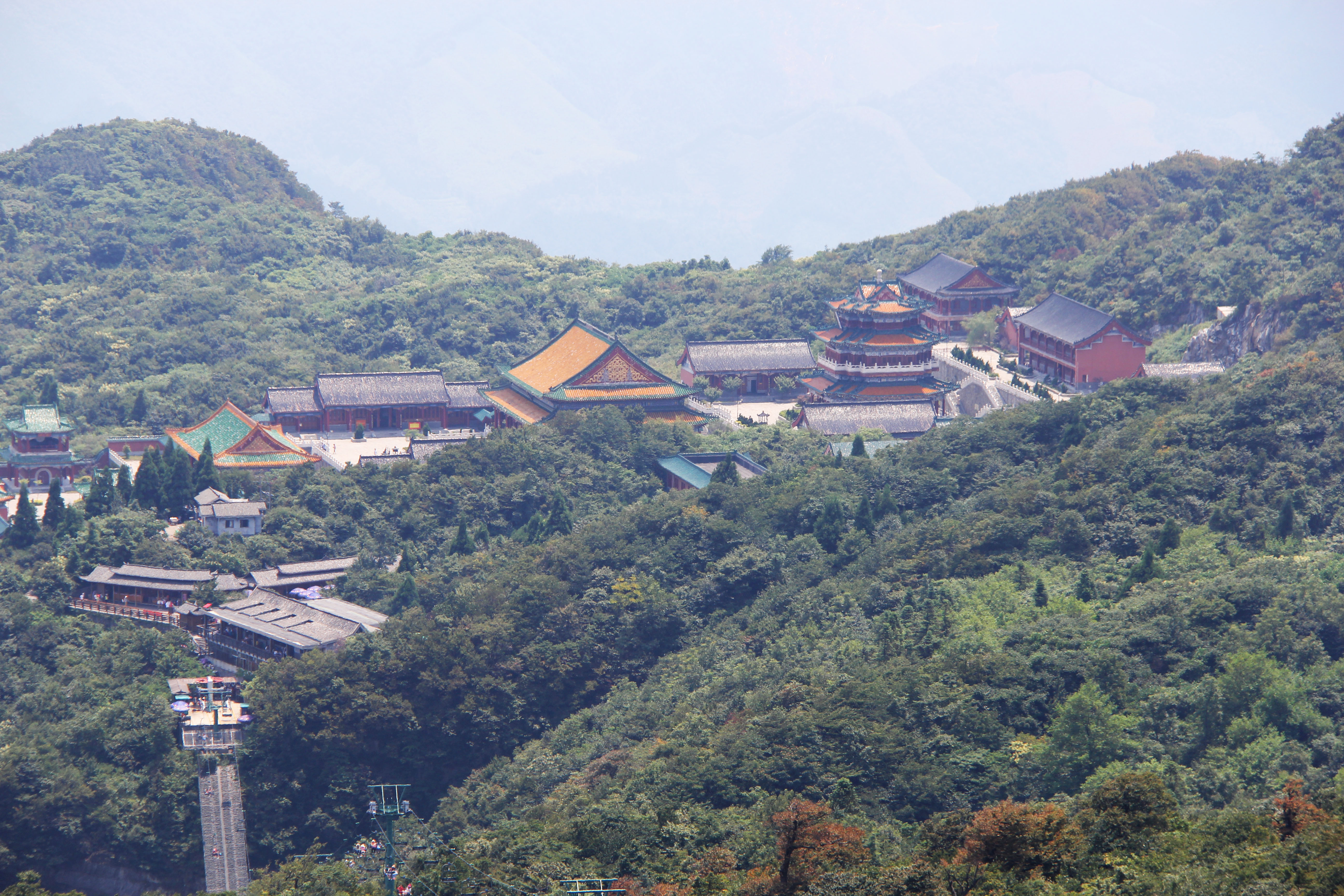 TianmenMountainMuseumBuildings.jpg