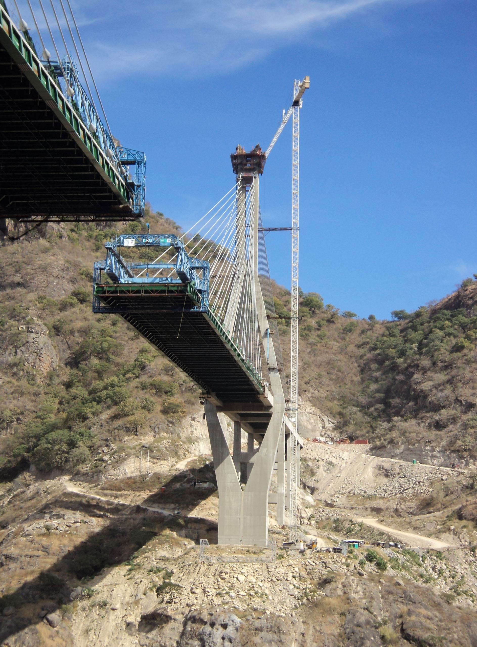 BaluarteTower&Deck.JPG