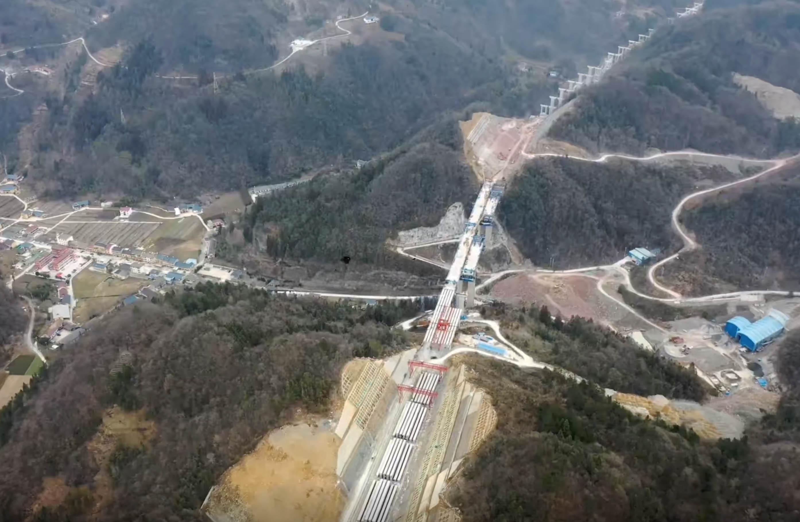 Maoping Bridge YilaiDroneView.jpg
