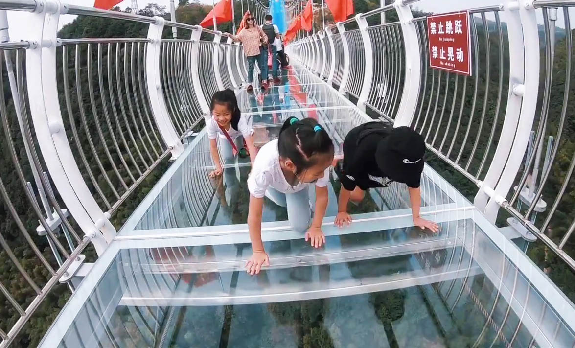 Danshanchishui Glass Girls.jpg