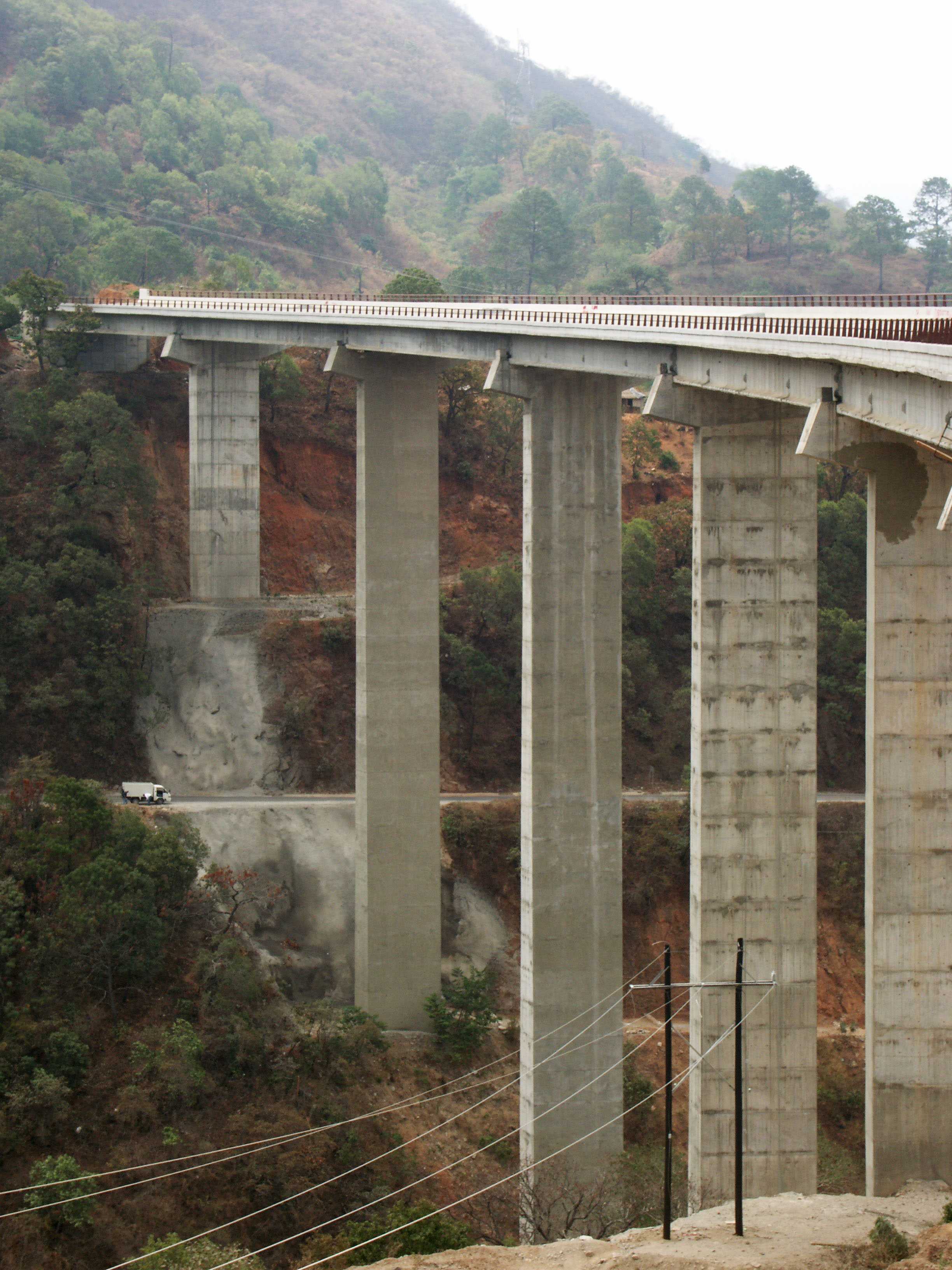 SantaLuciaBridge2.jpg