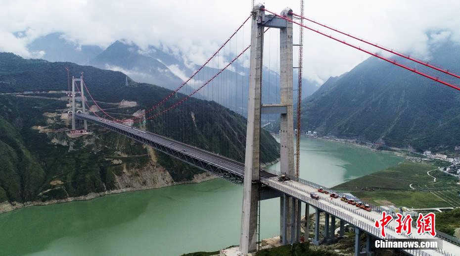 Daduhe bridge Xingkang2018View.jpg