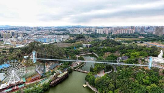 Yinxianshanzhuang glass bridgeDrone.jpg