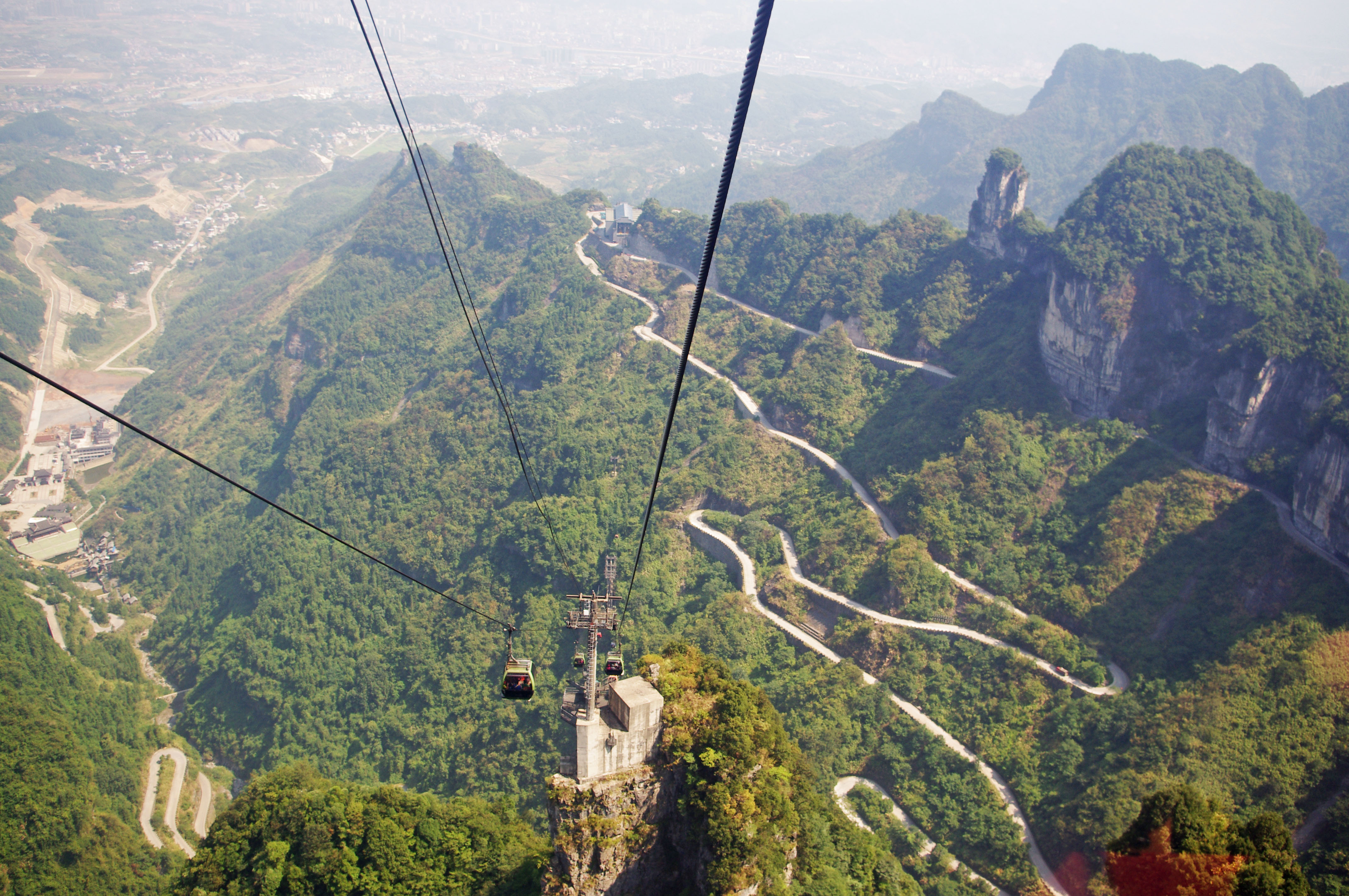 104TianmenMidwaybyRichard.jpg