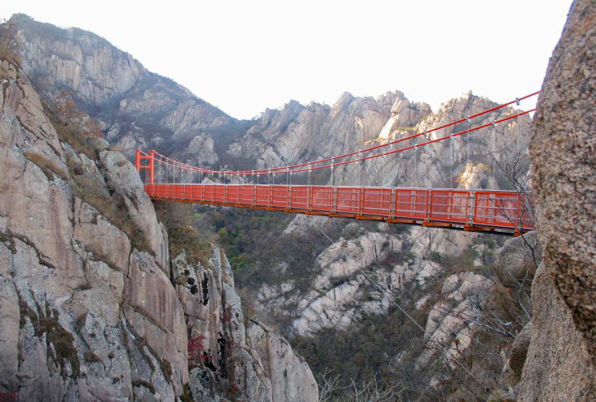 Geumgang-Gureumdari-Bridge2.jpg