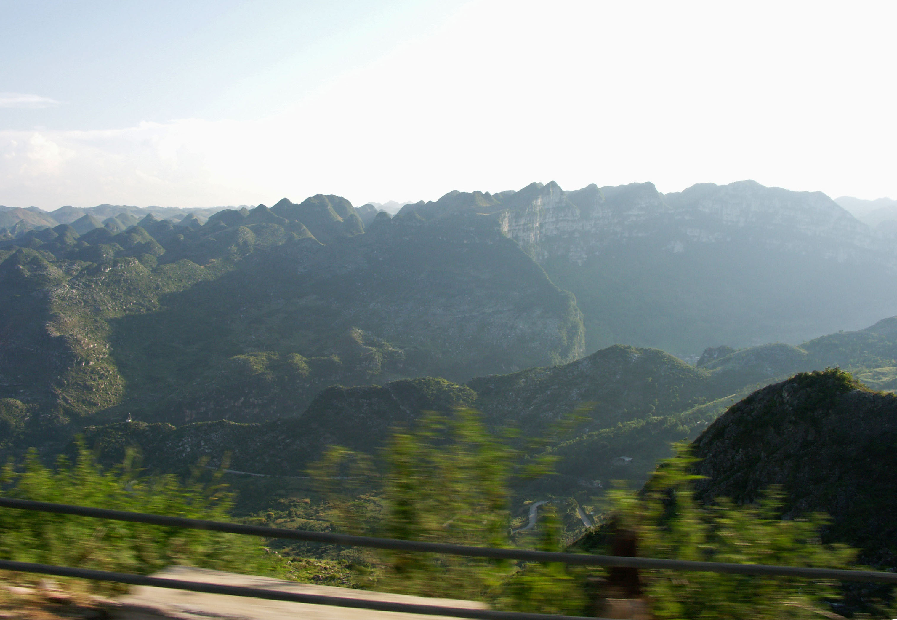 BeipanjiangRiverCanyon.jpg