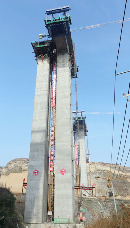 Sizhihe Bridge pier.jpg