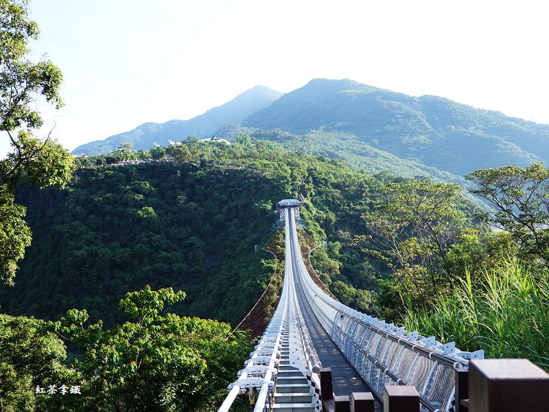 ShanchuanGlassFootbridge1.jpg