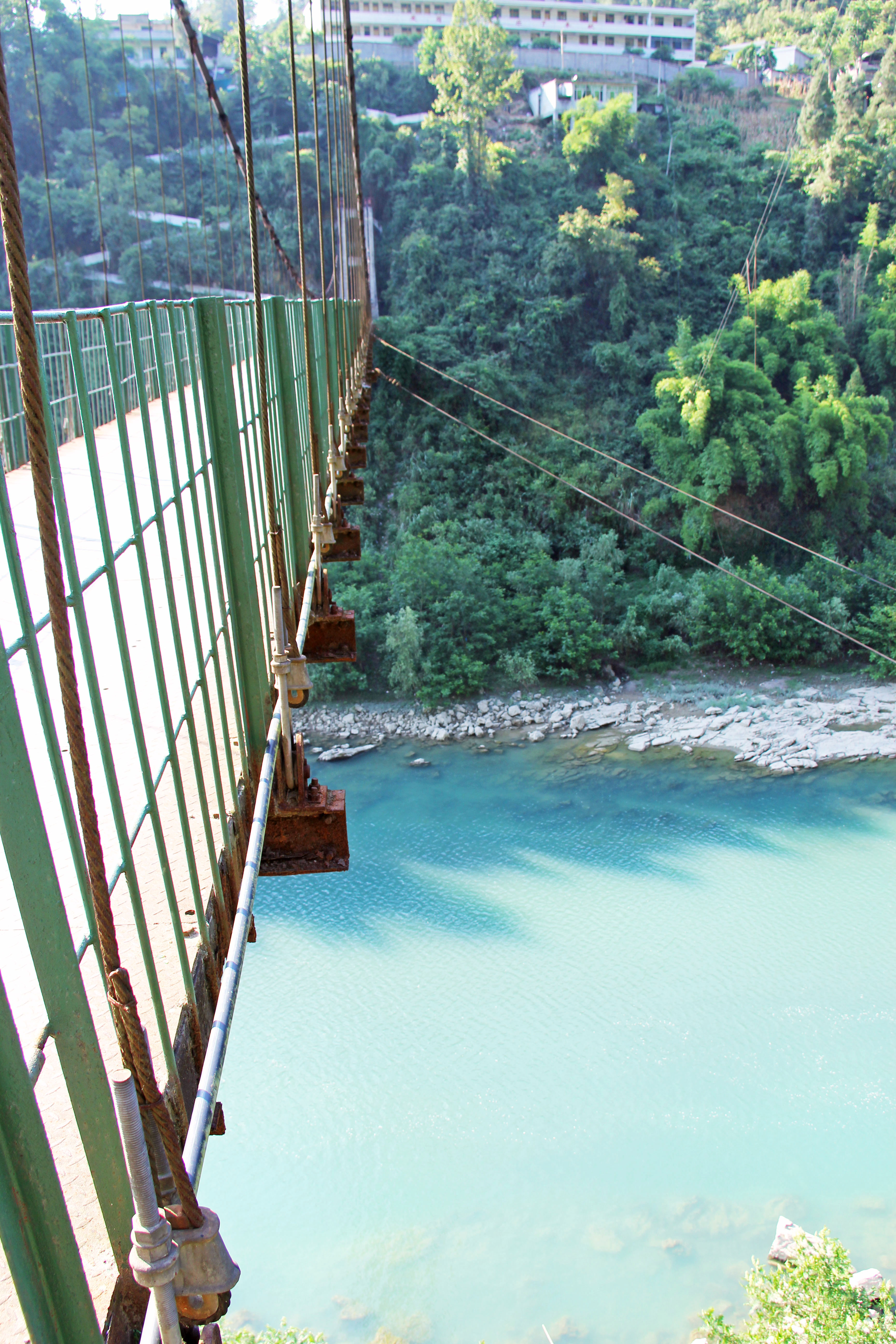 YujiangFootbridge&River.jpg