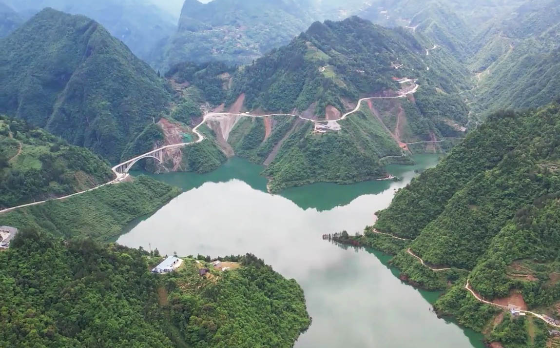 NandujiangArchNewReservoirWide.jpg