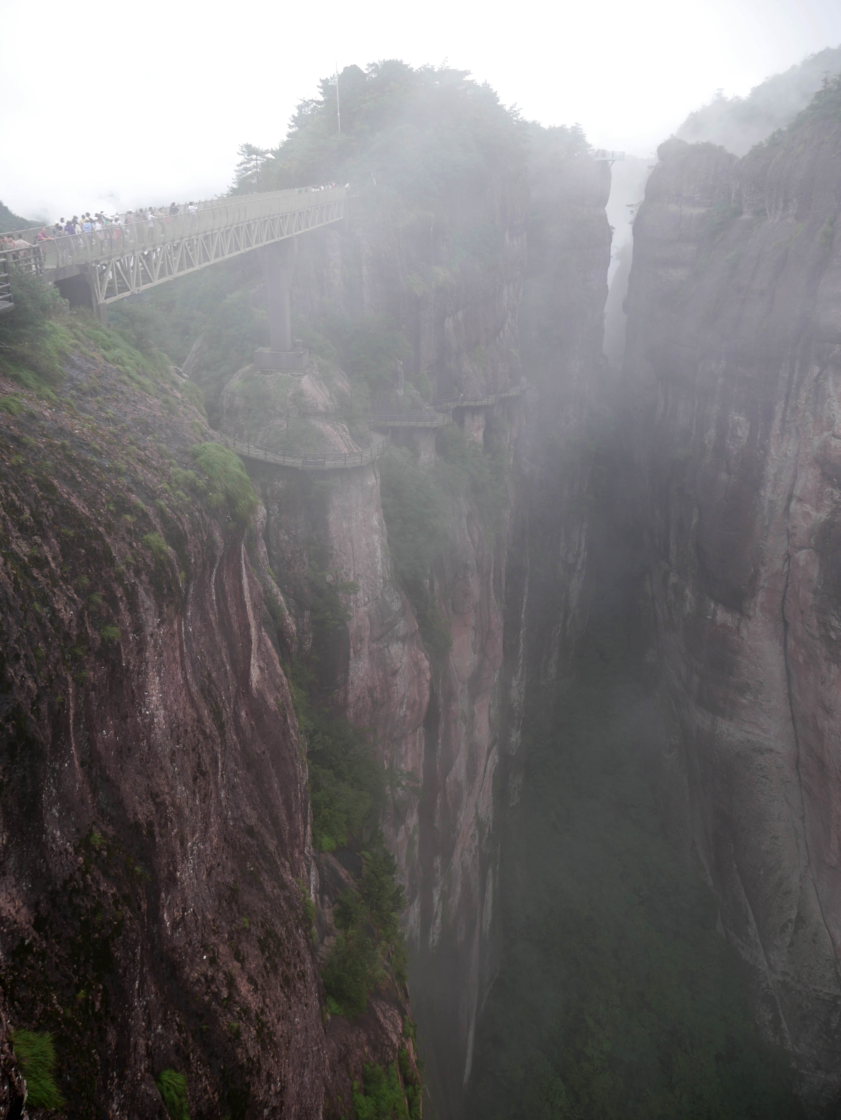 HongmengFootbridge5.JPG