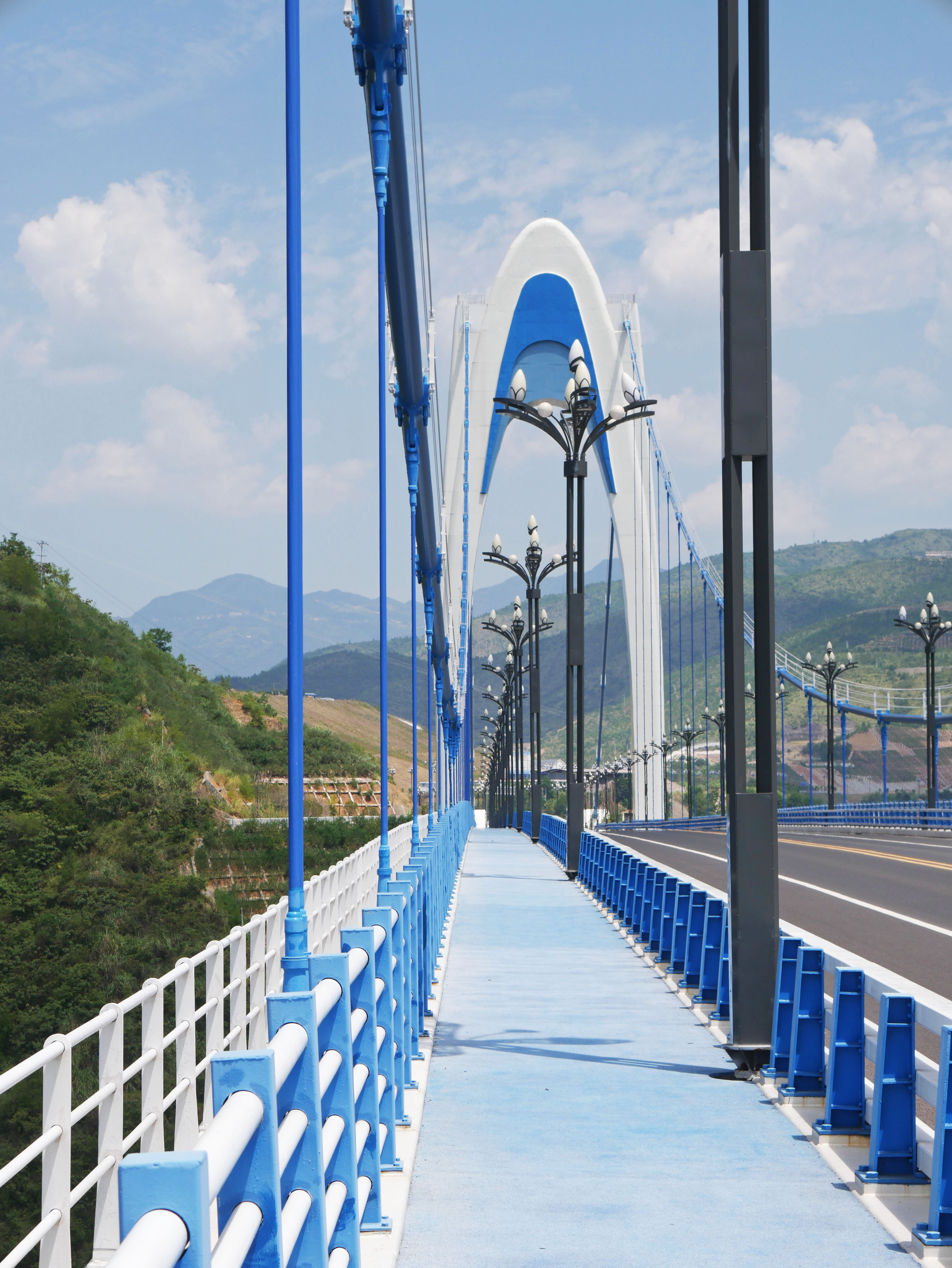 GuihuaBridgeDaningheWalkway2.JPG