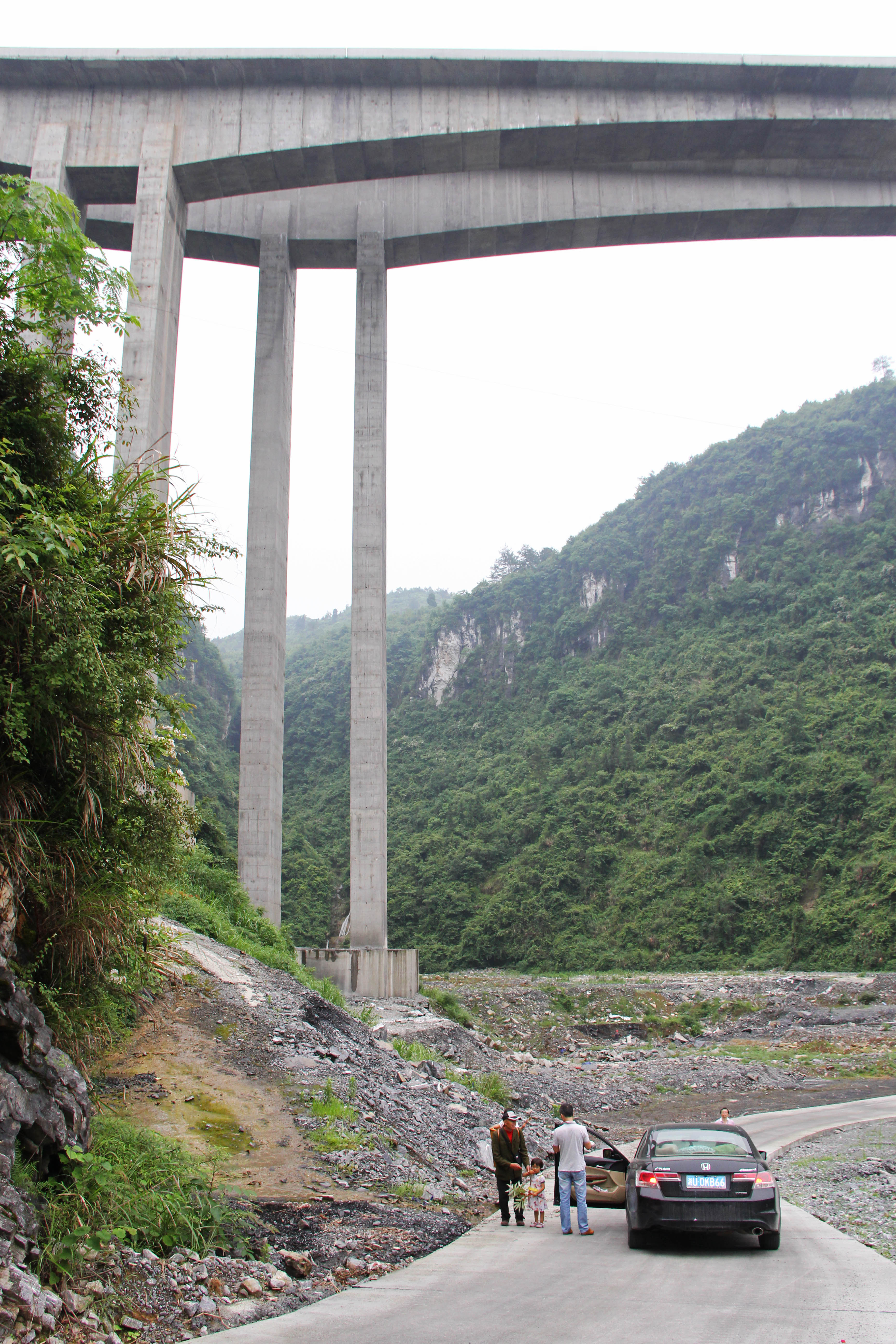 XiangjiaBeamEastOf Morong4.JPG