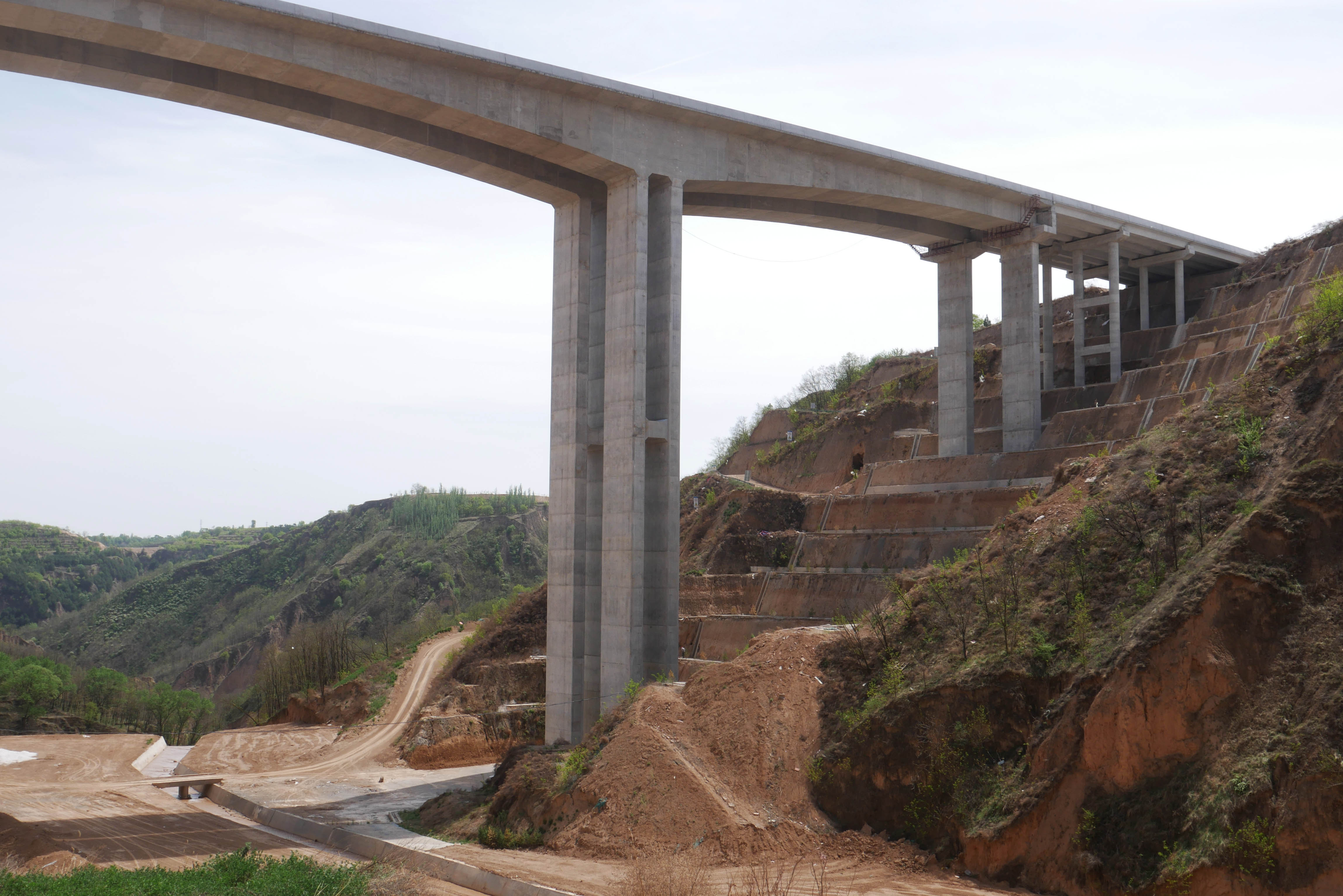 LuojiapanPier.JPG