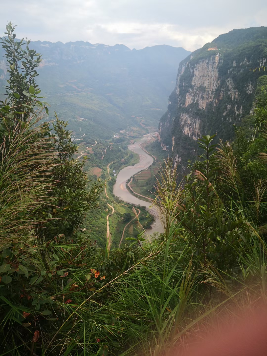 Nizhuhe gorge.jpg