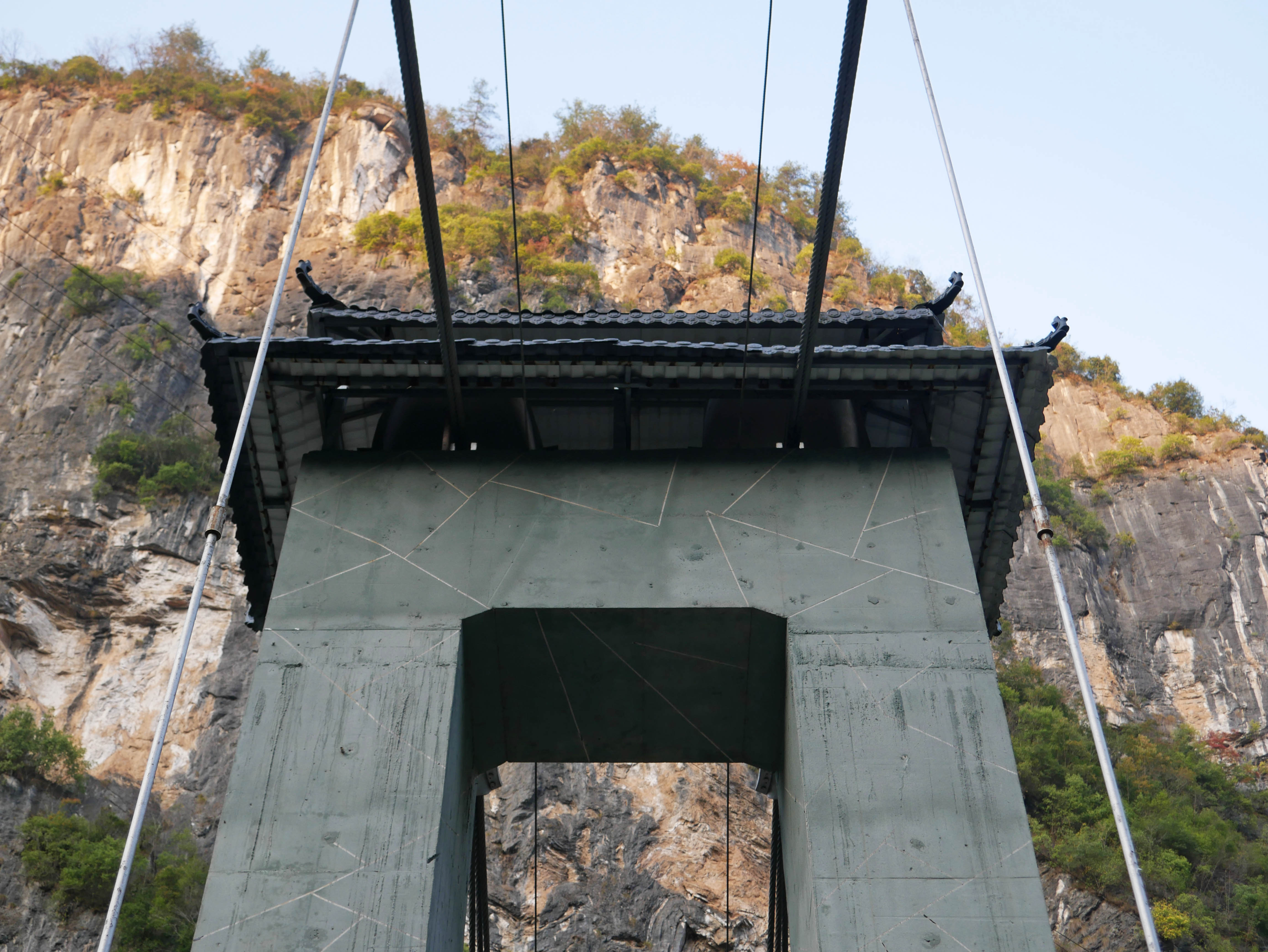 MotanyunFootbridgeTowerTop.JPG