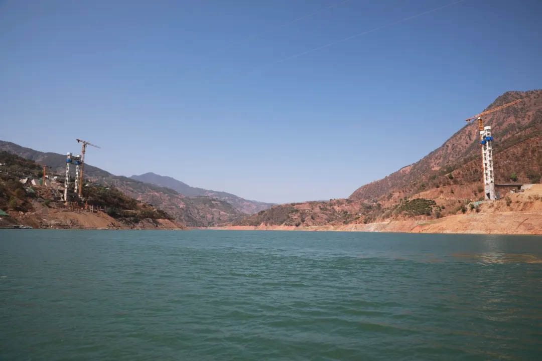 Yalongjiang Bridge HuangniliangziSide.jpg