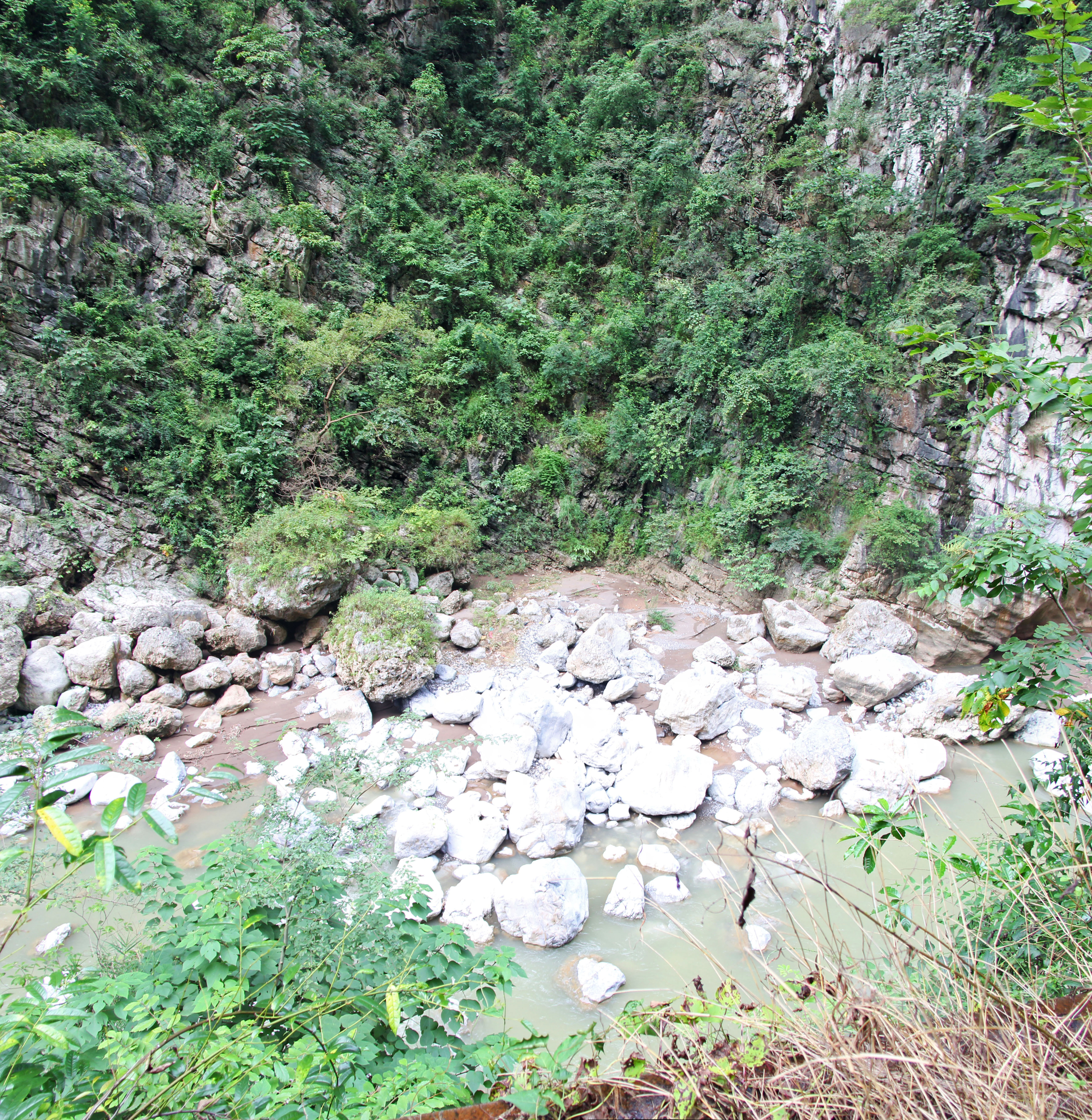 BeipanjiangBottomRocks Panorama.jpg