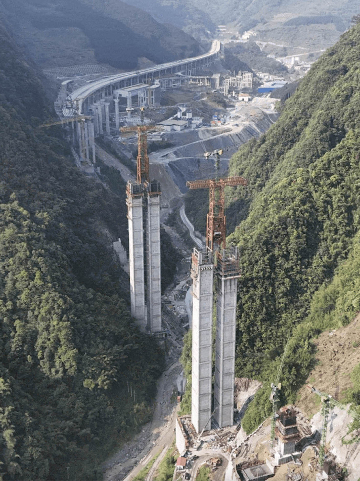 HuoshaopengCranePiers.jpg